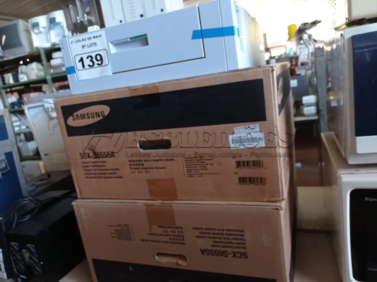 LOTE 139 - 02 GAVETAS PARA PAPEL DA IMPRESSORA SAMSUNG MODELO SCX-S6555A. (NO ESTADO) ATENÇÃO! FAZER A VISITAÇÃO ANTES DE ARREMATAR, NÃO SABEMOS SE FUNCIONA. LEILÃO NÃO TEM GARANTIA E NEM DEVOLUÇÃO, SUJEITO A POSSÍVEIS AVARIAS VISÍVEIS/OCULTAS E/OU AUSÊNCIA DE COMPONENTES.