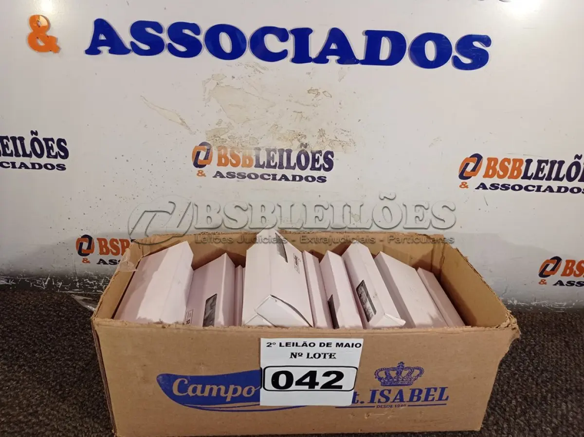 LOTE 042 - 01 LOTE COM VÁRIAS BATERIAS MOTOROLA 7.4V NTN9862D. (NO ESTADO) ATENÇÃO! FAZER A VISITAÇÃO ANTES DE ARREMATAR, NÃO SABEMOS SE FUNCIONA. LEILÃO NÃO TEM GARANTIA E NEM DEVOLUÇÃO, SUJEITO A POSSÍVEIS AVARIAS VISÍVEIS/OCULTAS E/OU AUSÊNCIA DE COMPONENTES.