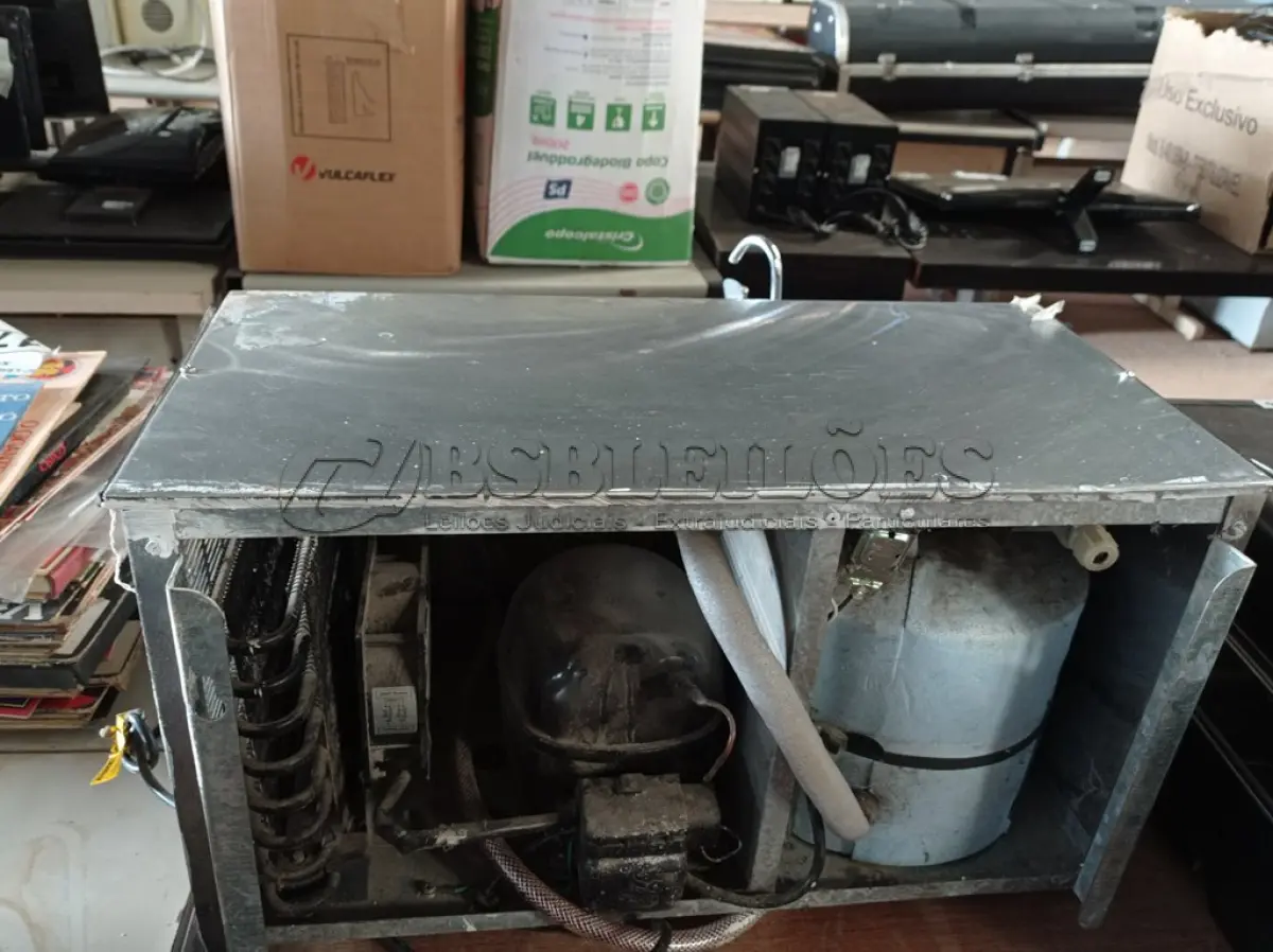 LOTE 177 - 01 BEBEDOURO DE PAREDE EM AÇO INOX MARCA LÍDER 220V. (NO ESTADO) ATENÇÃO! FAZER A VISITAÇÃO ANTES DE ARREMATAR, NÃO SABEMOS SE FUNCIONA. LEILÃO NÃO TEM GARANTIA E NEM DEVOLUÇÃO, SUJEITO A POSSÍVEIS AVARIAS VISÍVEIS/OCULTAS E/OU AUSÊNCIA DE COMPONENTES.