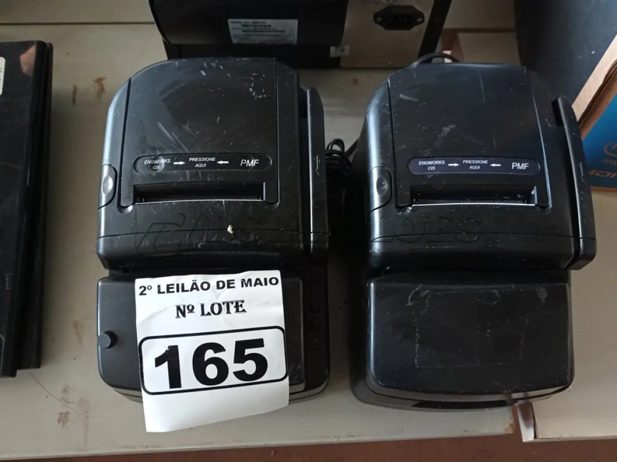 LOTE 165 - 02 IMPRESSORAS DE CUPOM. (NO ESTADO) ATENÇÃO! FAZER A VISITAÇÃO ANTES DE ARREMATAR, NÃO SABEMOS SE FUNCIONA. LEILÃO NÃO TEM GARANTIA E NEM DEVOLUÇÃO, SUJEITO A POSSÍVEIS AVARIAS VISÍVEIS/OCULTAS E/OU AUSÊNCIA DE COMPONENTES.