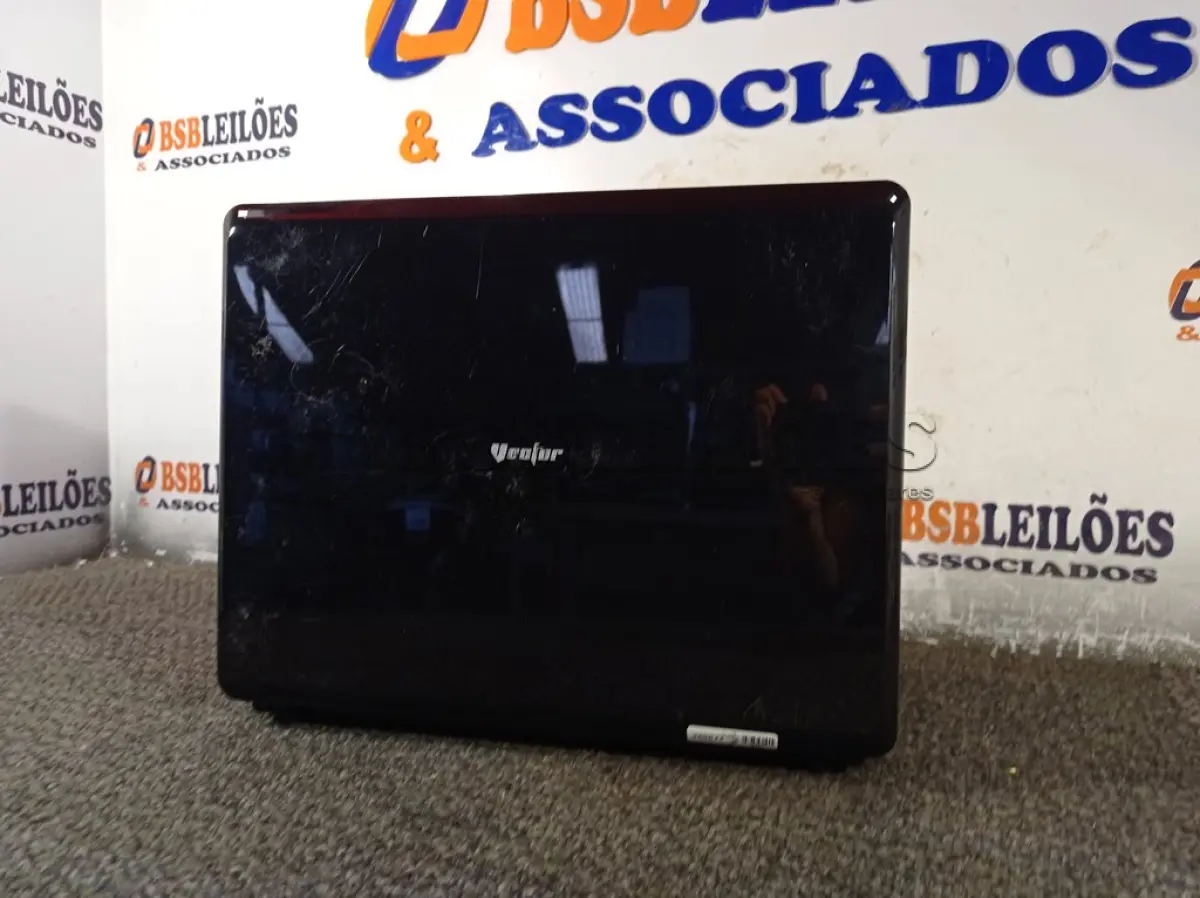 LOTE 180 - 01 NOTEBOOK MARCA VECTOR MODELO 6670. (NO ESTADO) ATENÇÃO! FAZER A VISITAÇÃO ANTES DE ARREMATAR, NÃO SABEMOS SE FUNCIONA. LEILÃO NÃO TEM GARANTIA E NEM DEVOLUÇÃO, SUJEITO A POSSÍVEIS AVARIAS VISÍVEIS/OCULTAS E/OU AUSÊNCIA DE COMPONENTES.