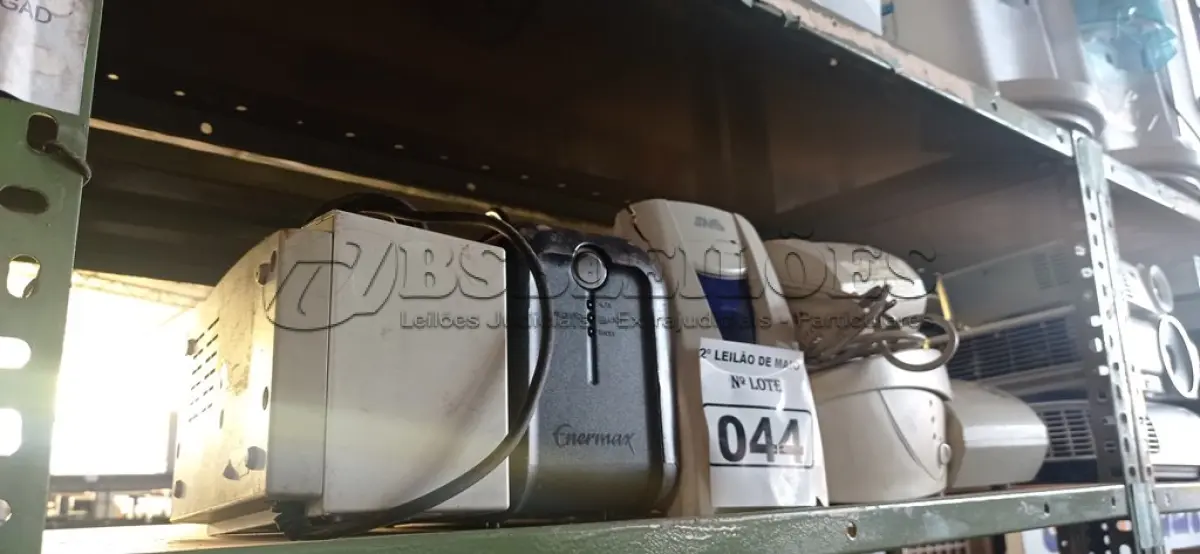LOTE 044 - 01 NOBREAK E 05 ESTABILIZADORES MARCAS E MODELOS DIVERSOS. (NO ESTADO) ATENÇÃO! FAZER A VISITAÇÃO ANTES DE ARREMATAR, NÃO SABEMOS SE FUNCIONA. LEILÃO NÃO TEM GARANTIA E NEM DEVOLUÇÃO, SUJEITO A POSSÍVEIS AVARIAS VISÍVEIS/OCULTAS E/OU AUSÊNCIA DE COMPONENTES.