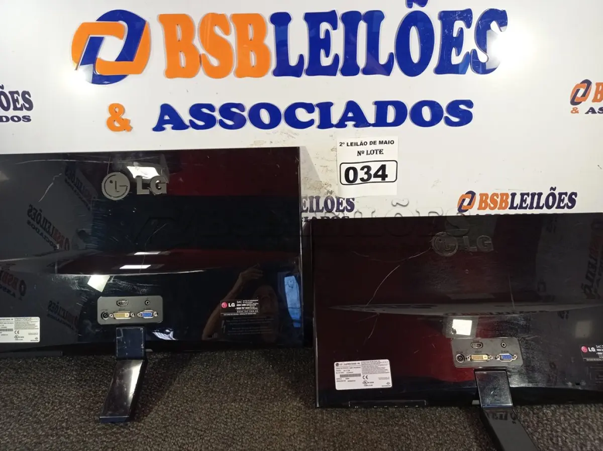LOTE 034 - 02 MONITORES MARCAS LG MODELOS FLATROM E2360V-PN/E2260V-PN. (NO ESTADO) ATENÇÃO! FAZER A VISITAÇÃO ANTES DE ARREMATAR, NÃO SABEMOS SE FUNCIONA. LEILÃO NÃO TEM GARANTIA E NEM DEVOLUÇÃO, SUJEITO A POSSÍVEIS AVARIAS VISÍVEIS/OCULTAS E/OU AUSÊNCIA DE COMPONENTES.