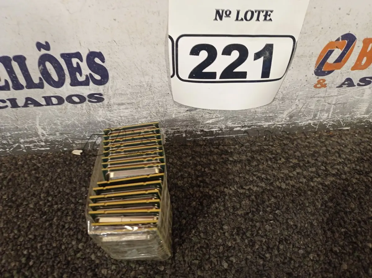 LOTE 221 - 01 LOTE COM VÁRIOS PROCESSADORES MARCAS E MODELOS DIVERSOS. (NO ESTADO) ATENÇÃO! FAZER A VISITAÇÃO ANTES DE ARREMATAR, NÃO SABEMOS SE FUNCIONA. LEILÃO NÃO TEM GARANTIA E NEM DEVOLUÇÃO, SUJEITO A POSSÍVEIS AVARIAS VISÍVEIS/OCULTAS E/OU AUSÊNCIA DE COMPONENTES.