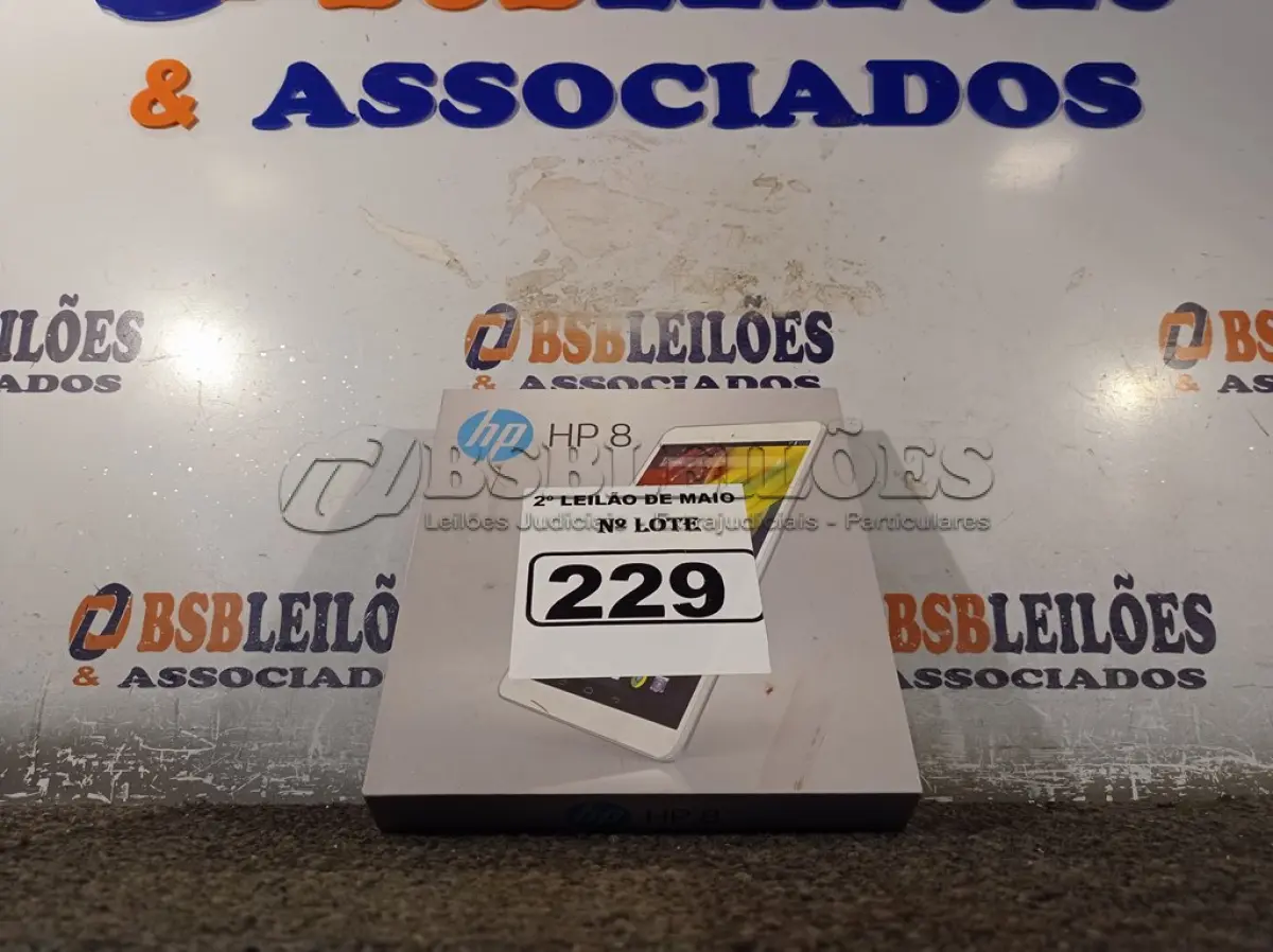 LOTE 229 - 01 TABLET MARCA HP. (NO ESTADO) ATENÇÃO! FAZER A VISITAÇÃO ANTES DE ARREMATAR, NÃO SABEMOS SE FUNCIONA. LEILÃO NÃO TEM GARANTIA E NEM DEVOLUÇÃO, SUJEITO A POSSÍVEIS AVARIAS VISÍVEIS/OCULTAS E/OU AUSÊNCIA DE COMPONENTES.