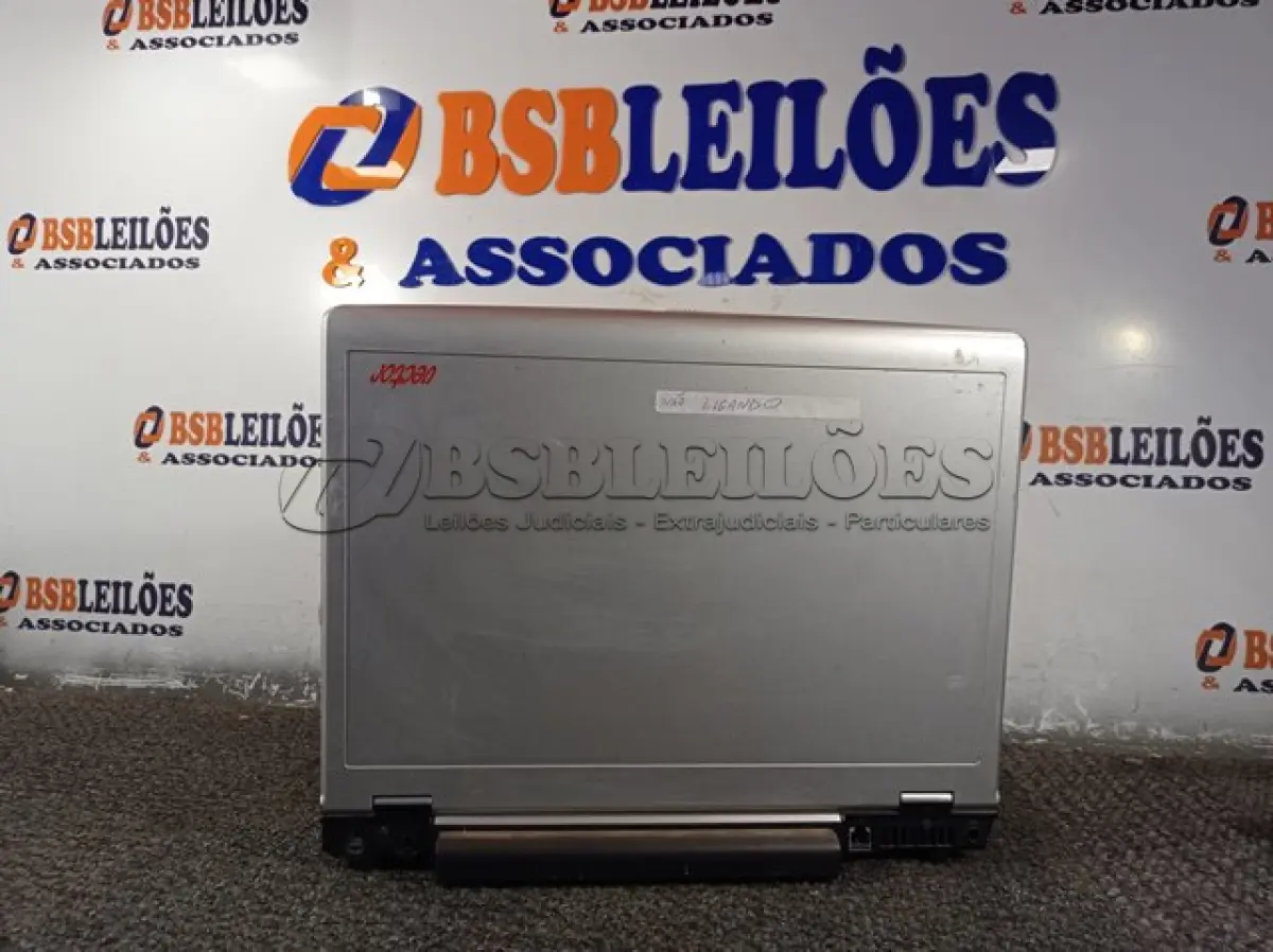 LOTE 290 - 01 NOTEBOOK MARCA VECTOR MODELO 6670. (NO ESTADO) ATENÇÃO! FAZER A VISITAÇÃO ANTES DE ARREMATAR, NÃO SABEMOS SE FUNCIONA. LEILÃO NÃO TEM GARANTIA E NEM DEVOLUÇÃO, SUJEITO A POSSÍVEIS AVARIAS VISÍVEIS/OCULTAS E/OU AUSÊNCIA DE COMPONENTES.