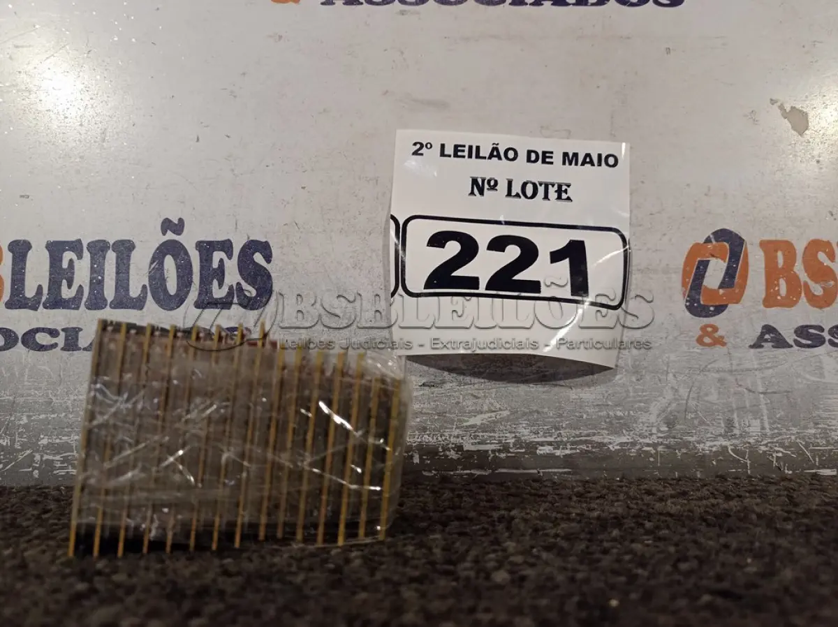 LOTE 221 - 01 LOTE COM VÁRIOS PROCESSADORES MARCAS E MODELOS DIVERSOS. (NO ESTADO) ATENÇÃO! FAZER A VISITAÇÃO ANTES DE ARREMATAR, NÃO SABEMOS SE FUNCIONA. LEILÃO NÃO TEM GARANTIA E NEM DEVOLUÇÃO, SUJEITO A POSSÍVEIS AVARIAS VISÍVEIS/OCULTAS E/OU AUSÊNCIA DE COMPONENTES.