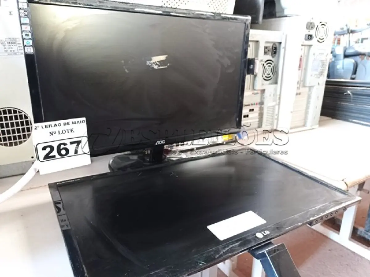 LOTE 267 - 01 MONITOR MARCA LG FLATROM E2360V-PN E 01 MONITOR MARCA AOC. (NO ESTADO) ATENÇÃO! FAZER A VISITAÇÃO ANTES DE ARREMATAR, NÃO SABEMOS SE FUNCIONA. LEILÃO NÃO TEM GARANTIA E NEM DEVOLUÇÃO, SUJEITO A POSSÍVEIS AVARIAS VISÍVEIS/OCULTAS E/OU AUSÊNCIA DE COMPONENTES.
