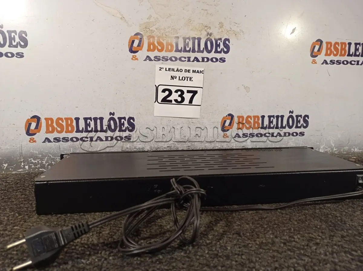 LOTE 237 - 01 FONTE PARA RACK. (NO ESTADO) ATENÇÃO! FAZER A VISITAÇÃO ANTES DE ARREMATAR, NÃO SABEMOS SE FUNCIONA. LEILÃO NÃO TEM GARANTIA E NEM DEVOLUÇÃO, SUJEITO A POSSÍVEIS AVARIAS VISÍVEIS/OCULTAS E/OU AUSÊNCIA DE COMPONENTES.