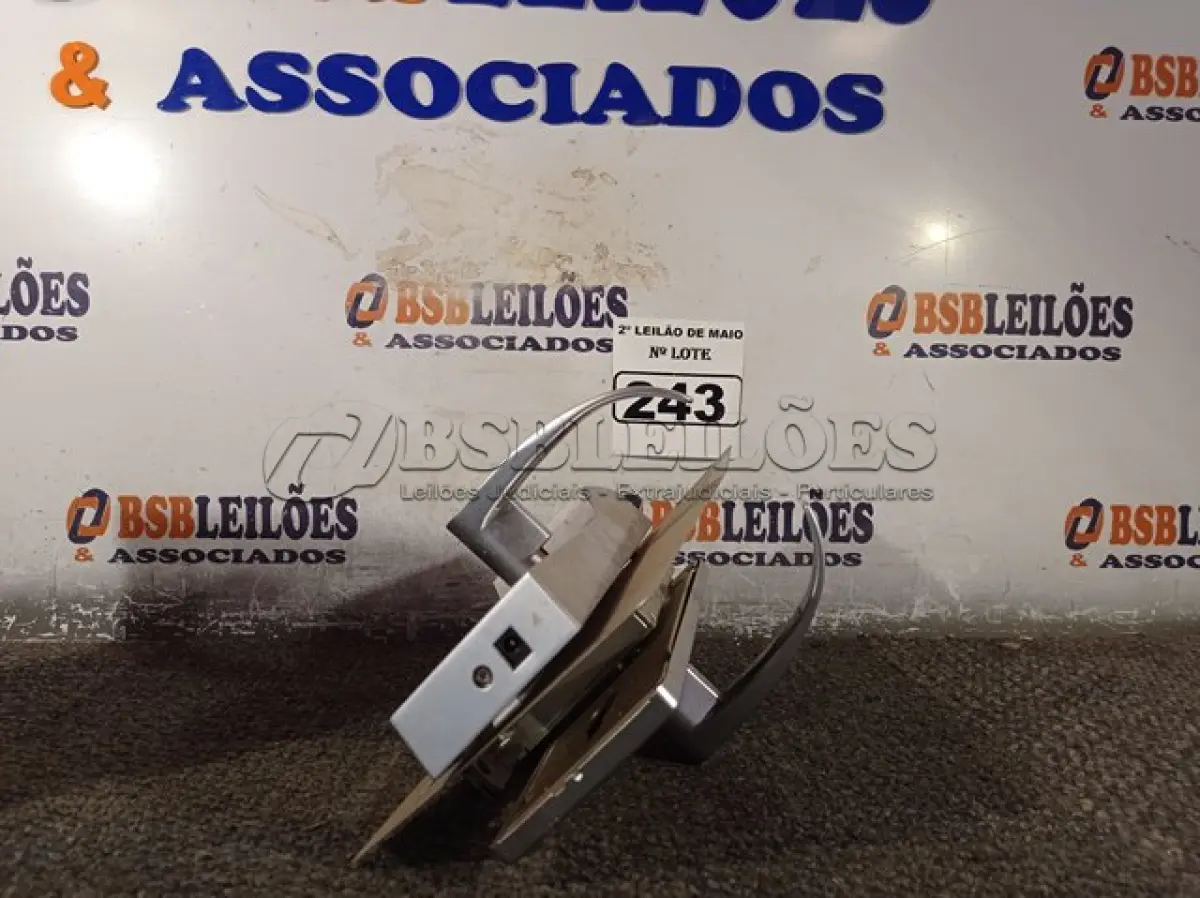 LOTE 243 - 01 FECHADURA ELETRÔNICA. (NO ESTADO) ATENÇÃO! FAZER A VISITAÇÃO ANTES DE ARREMATAR, NÃO SABEMOS SE FUNCIONA. LEILÃO NÃO TEM GARANTIA E NEM DEVOLUÇÃO, SUJEITO A POSSÍVEIS AVARIAS VISÍVEIS/OCULTAS E/OU AUSÊNCIA DE COMPONENTES.