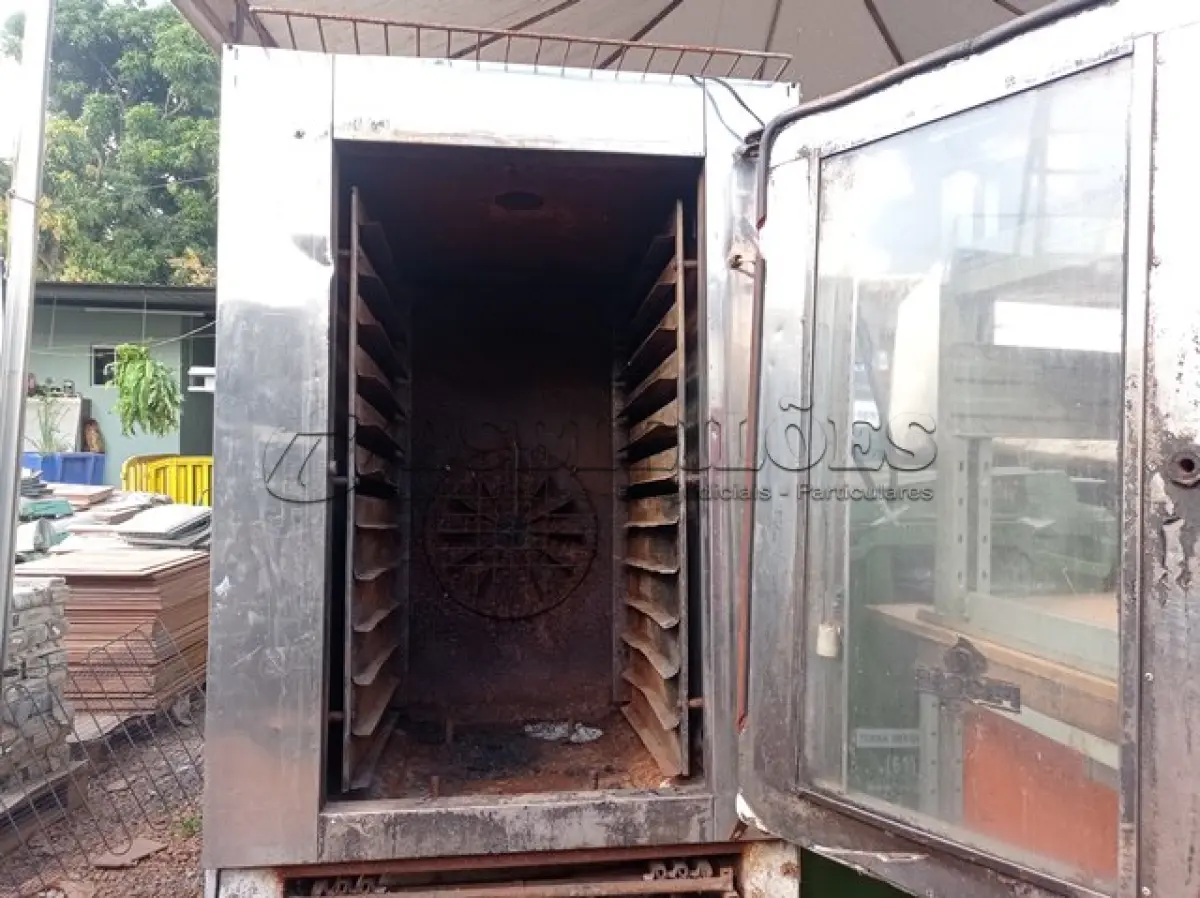 LOTE 350 - 01 FORNO INDUSTRIAL MARCA PRÓGAS PARA RETIRADA DE PEÇAS. (NO ESTADO) ATENÇÃO! FAZER A VISITAÇÃO ANTES DE ARREMATAR, NÃO SABEMOS SE FUNCIONA. LEILÃO NÃO TEM GARANTIA E NEM DEVOLUÇÃO, SUJEITO A POSSÍVEIS AVARIAS VISÍVEIS/OCULTAS E/OU AUSÊNCIA DE COMPONENTES.