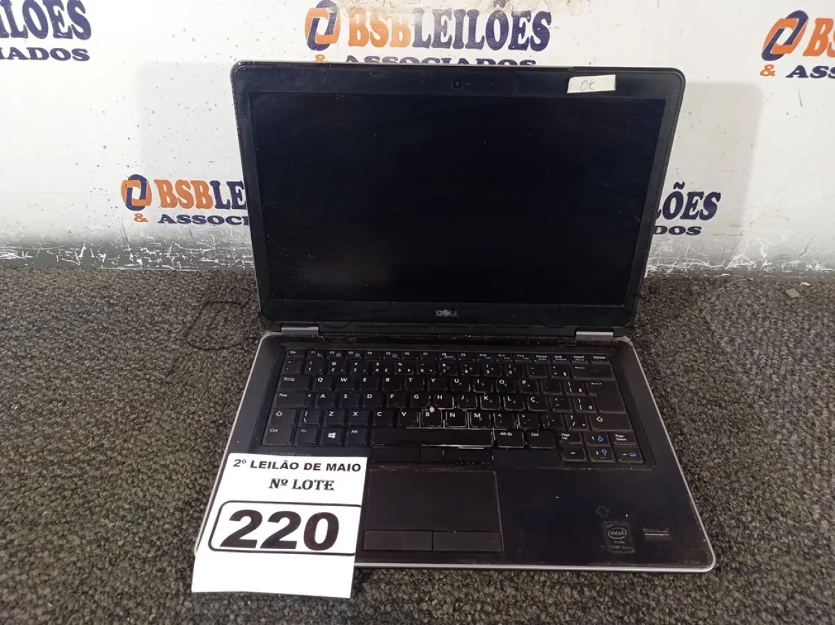 LOTE 220 - 01 NOTEBOOK MARCA DELL LATITUDE E7440. (NO ESTADO) ATENÇÃO! FAZER A VISITAÇÃO ANTES DE ARREMATAR, NÃO SABEMOS SE FUNCIONA. LEILÃO NÃO TEM GARANTIA E NEM DEVOLUÇÃO, SUJEITO A POSSÍVEIS AVARIAS VISÍVEIS/OCULTAS E/OU AUSÊNCIA DE COMPONENTES.