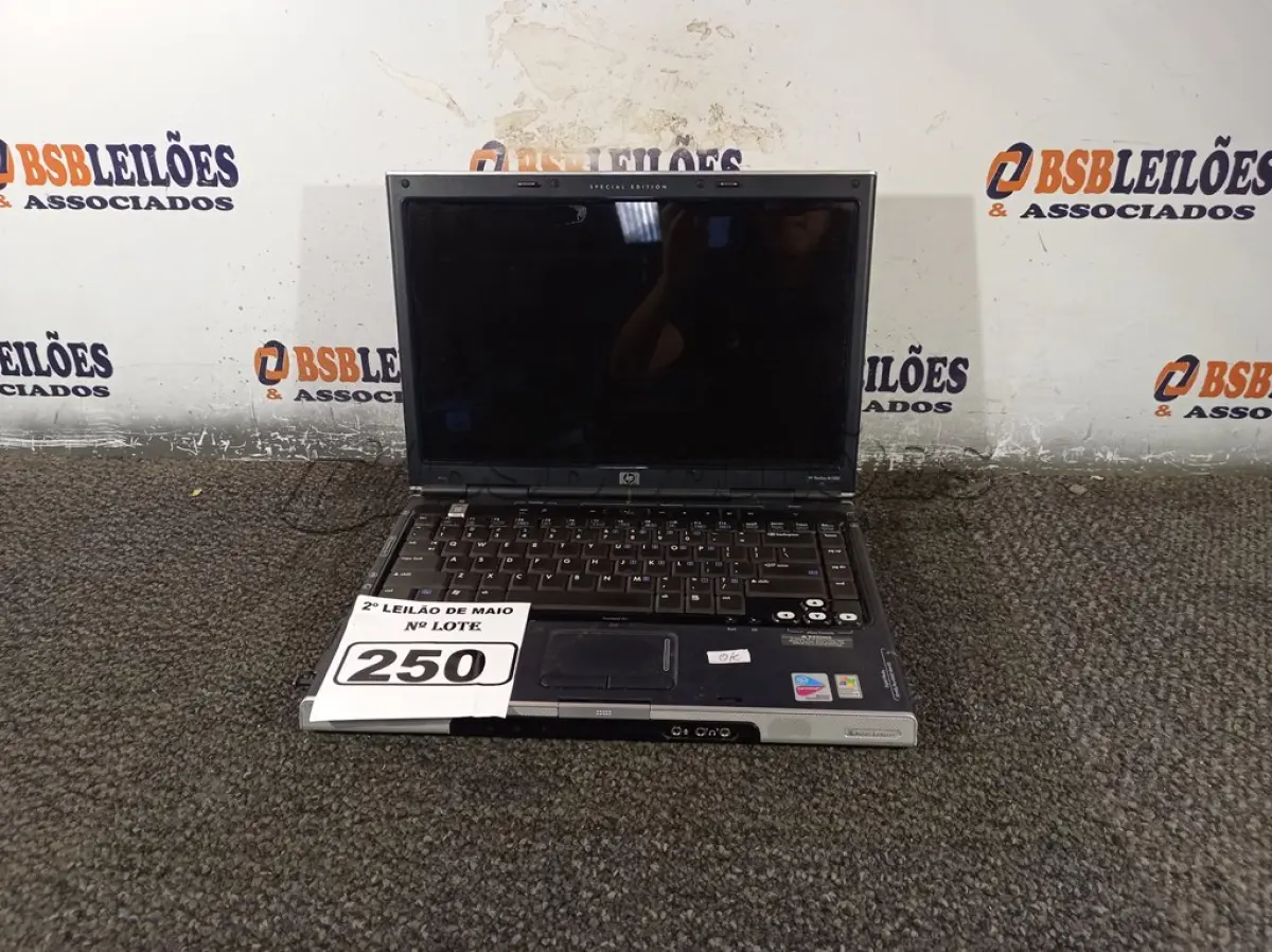 LOTE 250 - 01 NOTEBOOK MARCA HP PAVILON DV1000. (NO ESTADO) ATENÇÃO! FAZER A VISITAÇÃO ANTES DE ARREMATAR, NÃO SABEMOS SE FUNCIONA. LEILÃO NÃO TEM GARANTIA E NEM DEVOLUÇÃO, SUJEITO A POSSÍVEIS AVARIAS VISÍVEIS/OCULTAS E/OU AUSÊNCIA DE COMPONENTES.