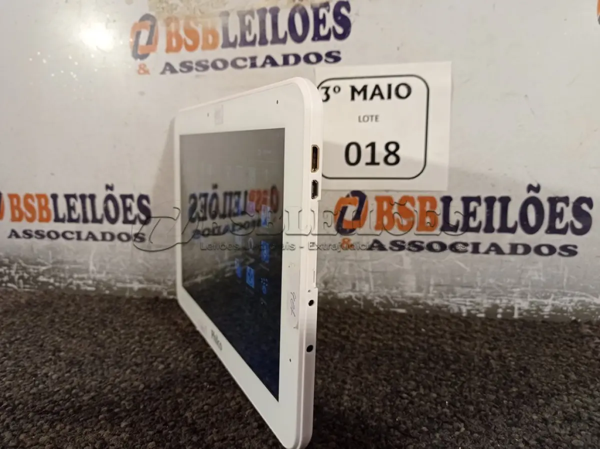 LOTE 018 - 1 WORKTAB Q10 SEM CARREGADOR MARCA PHILCO. (NO ESTADO) ATENÇÃO! FAZER A VISITAÇÃO ANTES DE ARREMATAR, NÃO SABEMOS SE FUNCIONA. LEILÃO NÃO TEM GARANTIA E NEM DEVOLUÇÃO, SUJEITO A POSSÍVEIS AVARIAS VISÍVEIS/OCULTAS E/OU AUSÊNCIA DE COMPONENTES.