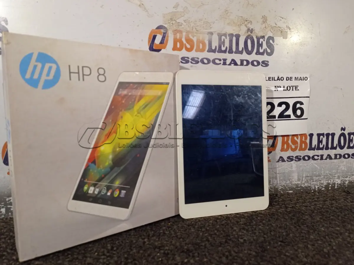 LOTE 226 - 01 TABLET MARCA HP. (NO ESTADO) ATENÇÃO! FAZER A VISITAÇÃO ANTES DE ARREMATAR, NÃO SABEMOS SE FUNCIONA. LEILÃO NÃO TEM GARANTIA E NEM DEVOLUÇÃO, SUJEITO A POSSÍVEIS AVARIAS VISÍVEIS/OCULTAS E/OU AUSÊNCIA DE COMPONENTES.