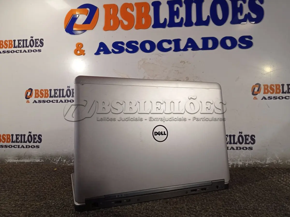 LOTE 240 - 01 NOTEBOOK MARCA DELL LATITUDE E7440. (NO ESTADO) ATENÇÃO! FAZER A VISITAÇÃO ANTES DE ARREMATAR, NÃO SABEMOS SE FUNCIONA. LEILÃO NÃO TEM GARANTIA E NEM DEVOLUÇÃO, SUJEITO A POSSÍVEIS AVARIAS VISÍVEIS/OCULTAS E/OU AUSÊNCIA DE COMPONENTES.