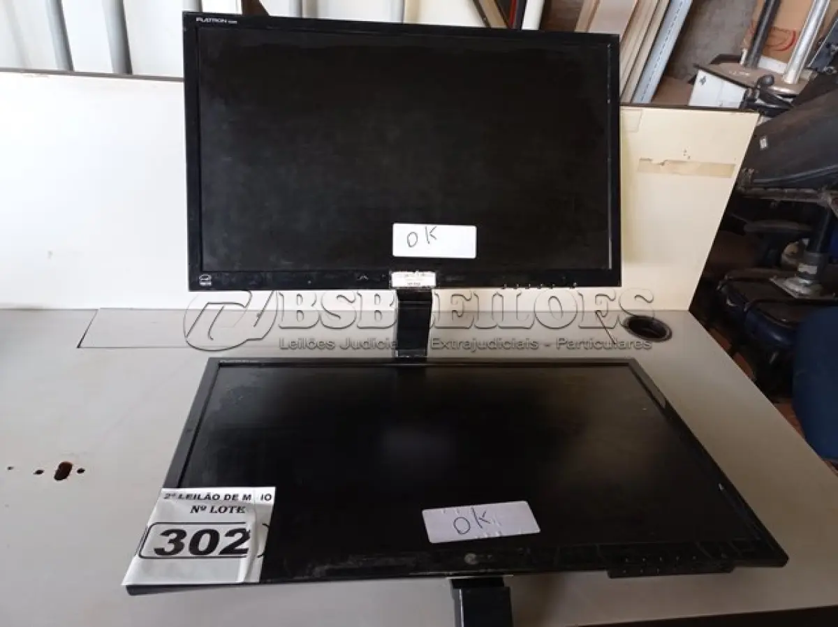 LOTE 302 - 02 MONITORES MARCAS LG MODELOS FLATROM E2360V-PN/E2260V-PN. (NO ESTADO) ATENÇÃO! FAZER A VISITAÇÃO ANTES DE ARREMATAR, NÃO SABEMOS SE FUNCIONA. LEILÃO NÃO TEM GARANTIA E NEM DEVOLUÇÃO, SUJEITO A POSSÍVEIS AVARIAS VISÍVEIS/OCULTAS E/OU AUSÊNCIA DE COMPONENTES.
