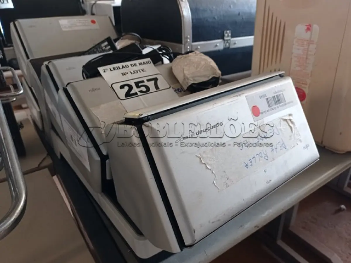LOTE 257 - 06 SCANNER’S MARCAS E MODELOS DIVERSOS. (NO ESTADO) ATENÇÃO! FAZER A VISITAÇÃO ANTES DE ARREMATAR, NÃO SABEMOS SE FUNCIONA. LEILÃO NÃO TEM GARANTIA E NEM DEVOLUÇÃO, SUJEITO A POSSÍVEIS AVARIAS VISÍVEIS/OCULTAS E/OU AUSÊNCIA DE COMPONENTES.
