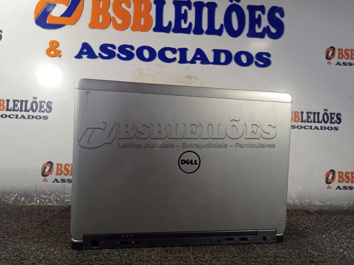 LOTE 220 - 01 NOTEBOOK MARCA DELL LATITUDE E7440. (NO ESTADO) ATENÇÃO! FAZER A VISITAÇÃO ANTES DE ARREMATAR, NÃO SABEMOS SE FUNCIONA. LEILÃO NÃO TEM GARANTIA E NEM DEVOLUÇÃO, SUJEITO A POSSÍVEIS AVARIAS VISÍVEIS/OCULTAS E/OU AUSÊNCIA DE COMPONENTES.