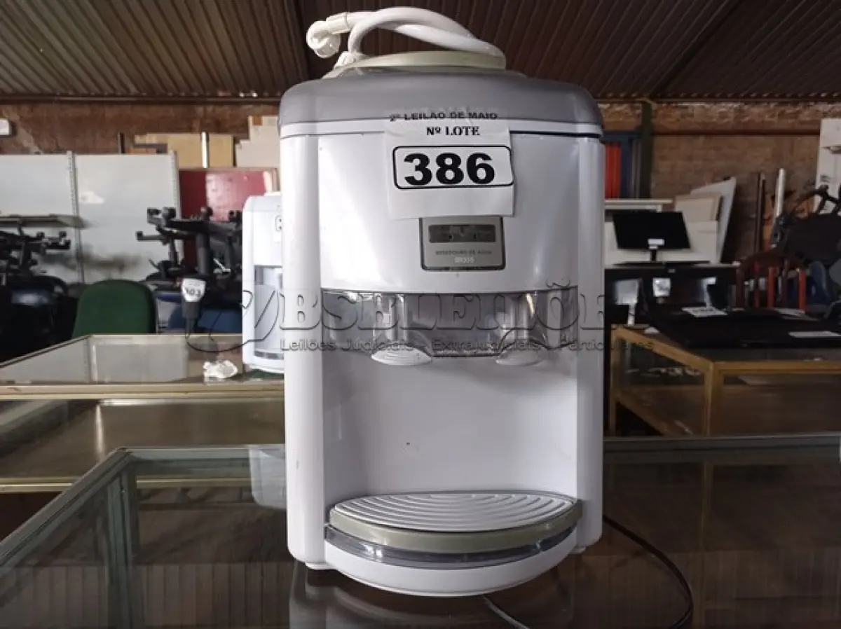 LOTE 386 - 01 BEBEDOURO PARA GARRAFÃO “ELETRÔNICO “MARCA LATINA 220V. (NO ESTADO) ATENÇÃO! FAZER A VISITAÇÃO ANTES DE ARREMATAR, NÃO SABEMOS SE FUNCIONA. LEILÃO NÃO TEM GARANTIA E NEM DEVOLUÇÃO, SUJEITO A POSSÍVEIS AVARIAS VISÍVEIS/OCULTAS E/OU AUSÊNCIA DE COMPONENTES.