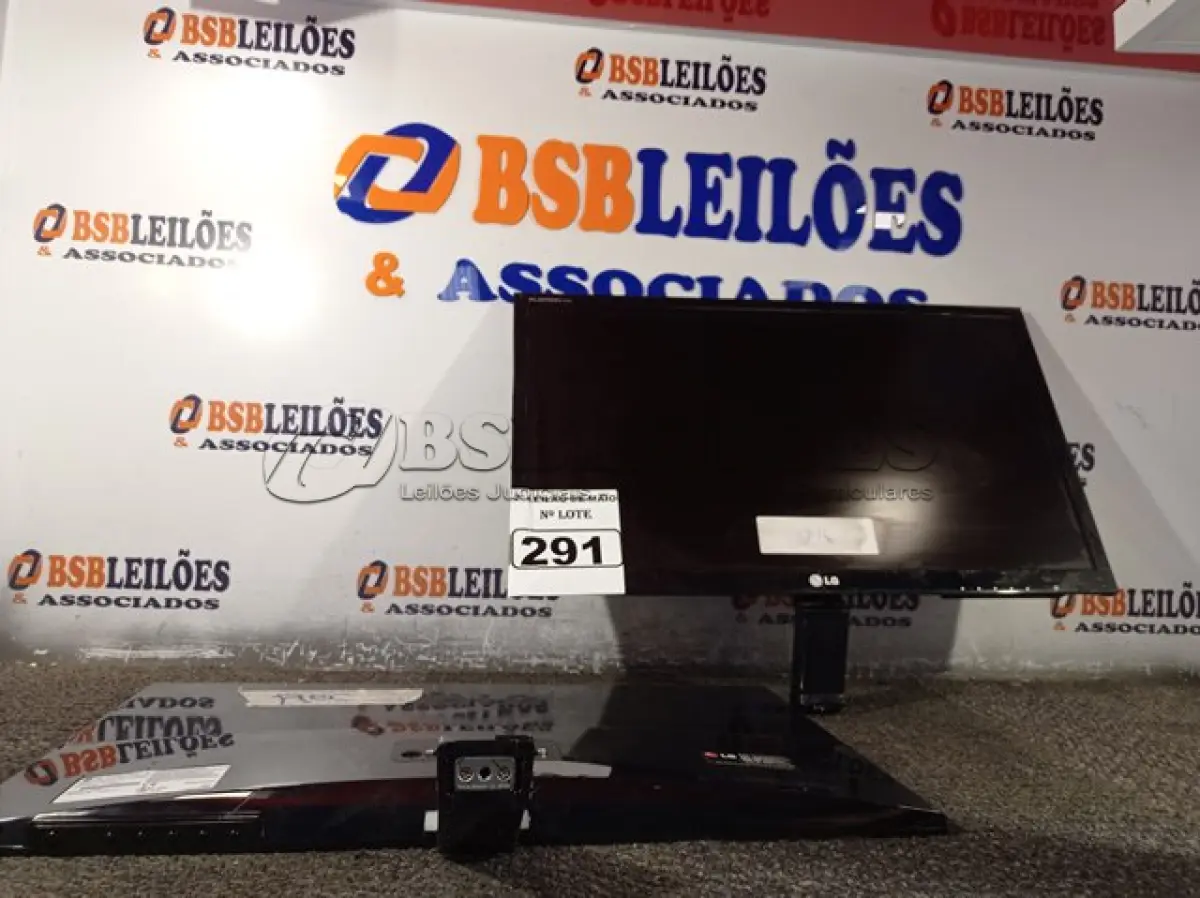 LOTE 291 - 02 MONITORES LG FLATROM E2360V-PN. (NO ESTADO) ATENÇÃO! FAZER A VISITAÇÃO ANTES DE ARREMATAR, NÃO SABEMOS SE FUNCIONA. LEILÃO NÃO TEM GARANTIA E NEM DEVOLUÇÃO, SUJEITO A POSSÍVEIS AVARIAS VISÍVEIS/OCULTAS E/OU AUSÊNCIA DE COMPONENTES.