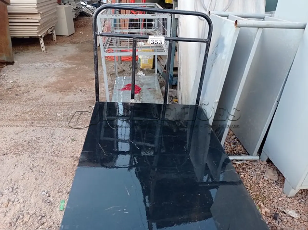 LOTE 353 - 01 CARRINHO PARA TRANSPORTE DE CARGAS. (NO ESTADO) ATENÇÃO! FAZER A VISITAÇÃO ANTES DE ARREMATAR, NÃO SABEMOS SE FUNCIONA. LEILÃO NÃO TEM GARANTIA E NEM DEVOLUÇÃO, SUJEITO A POSSÍVEIS AVARIAS VISÍVEIS/OCULTAS E/OU AUSÊNCIA DE COMPONENTES.