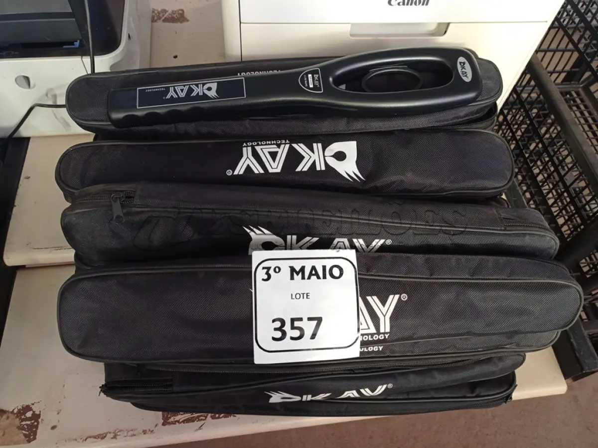 LOTE 357 - 20 DETECTORES DE METAL. (NO ESTADO) ATENÇÃO! FAZER A VISITAÇÃO ANTES DE ARREMATAR, NÃO SABEMOS SE FUNCIONA. LEILÃO NÃO TEM GARANTIA E NEM DEVOLUÇÃO, SUJEITO A POSSÍVEIS AVARIAS VISÍVEIS/OCULTAS E/OU AUSÊNCIA DE COMPONENTES.