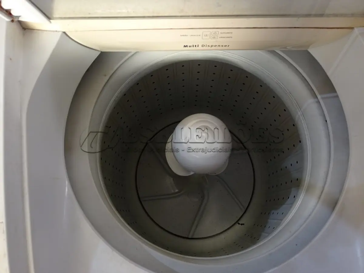 LOTE 360 - 01 MÁQUINA DE LAVAR 8KG MARCA ELECTROLUX COM AVARIAS. (NO ESTADO) ATENÇÃO! FAZER A VISITAÇÃO ANTES DE ARREMATAR, NÃO SABEMOS SE FUNCIONA. LEILÃO NÃO TEM GARANTIA E NEM DEVOLUÇÃO, SUJEITO A POSSÍVEIS AVARIAS VISÍVEIS/OCULTAS E/OU AUSÊNCIA DE COMPONENTES.