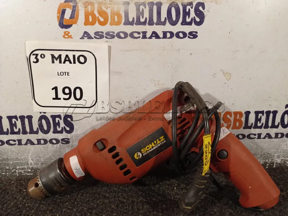 LOTE 190 - 01 PARAFUSADEIRA/FURADEIRA MARCA SCHUZ 220V. (NO ESTADO) ATENÇÃO! FAZER A VISITAÇÃO ANTES DE ARREMATAR, NÃO SABEMOS SE FUNCIONA. LEILÃO NÃO TEM GARANTIA E NEM DEVOLUÇÃO, SUJEITO A POSSÍVEIS AVARIAS VISÍVEIS/OCULTAS E/OU AUSÊNCIA DE COMPONENTES.