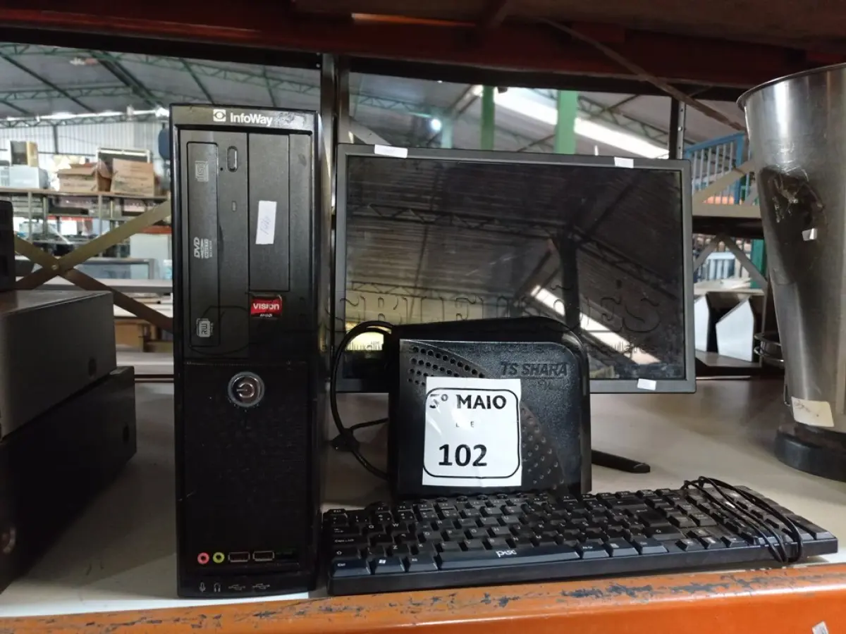 LOTE 102 - 01 CPU, 01 MONITOR, 01 ESTABILIZADOR E 01 TECLADO. (NO ESTADO) ATENÇÃO! FAZER A VISITAÇÃO ANTES DE ARREMATAR, NÃO SABEMOS SE FUNCIONA. LEILÃO NÃO TEM GARANTIA E NEM DEVOLUÇÃO, SUJEITO A POSSÍVEIS AVARIAS VISÍVEIS/OCULTAS E/OU AUSÊNCIA DE COMPONENTES.