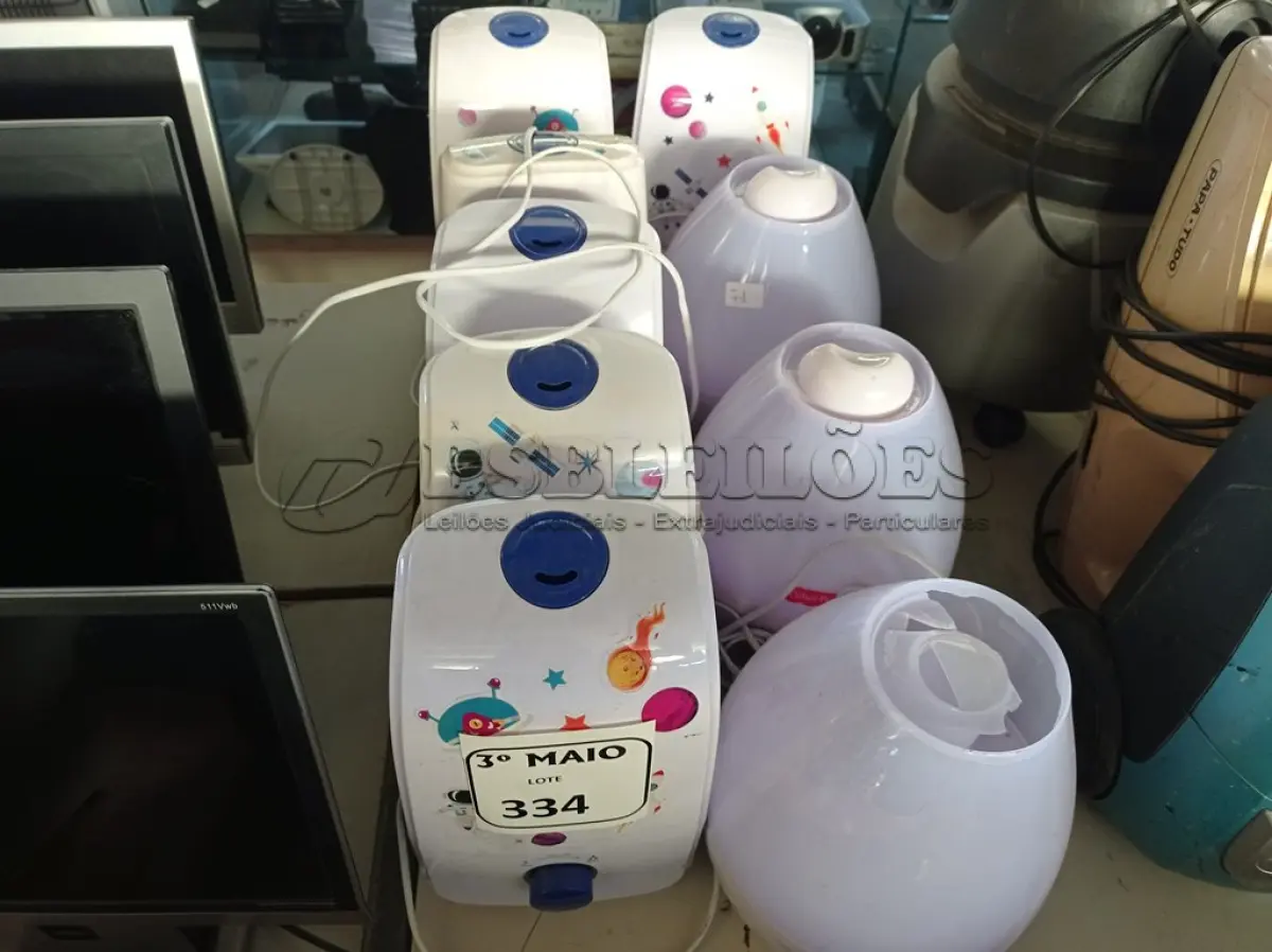LOTE 334 - 08 UMIDIFICADORES MARCAS E MODELOS DIVERSOS. (NO ESTADO) ATENÇÃO! FAZER A VISITAÇÃO ANTES DE ARREMATAR, NÃO SABEMOS SE FUNCIONA. LEILÃO NÃO TEM GARANTIA E NEM DEVOLUÇÃO, SUJEITO A POSSÍVEIS AVARIAS VISÍVEIS/OCULTAS E/OU AUSÊNCIA DE COMPONENTES.