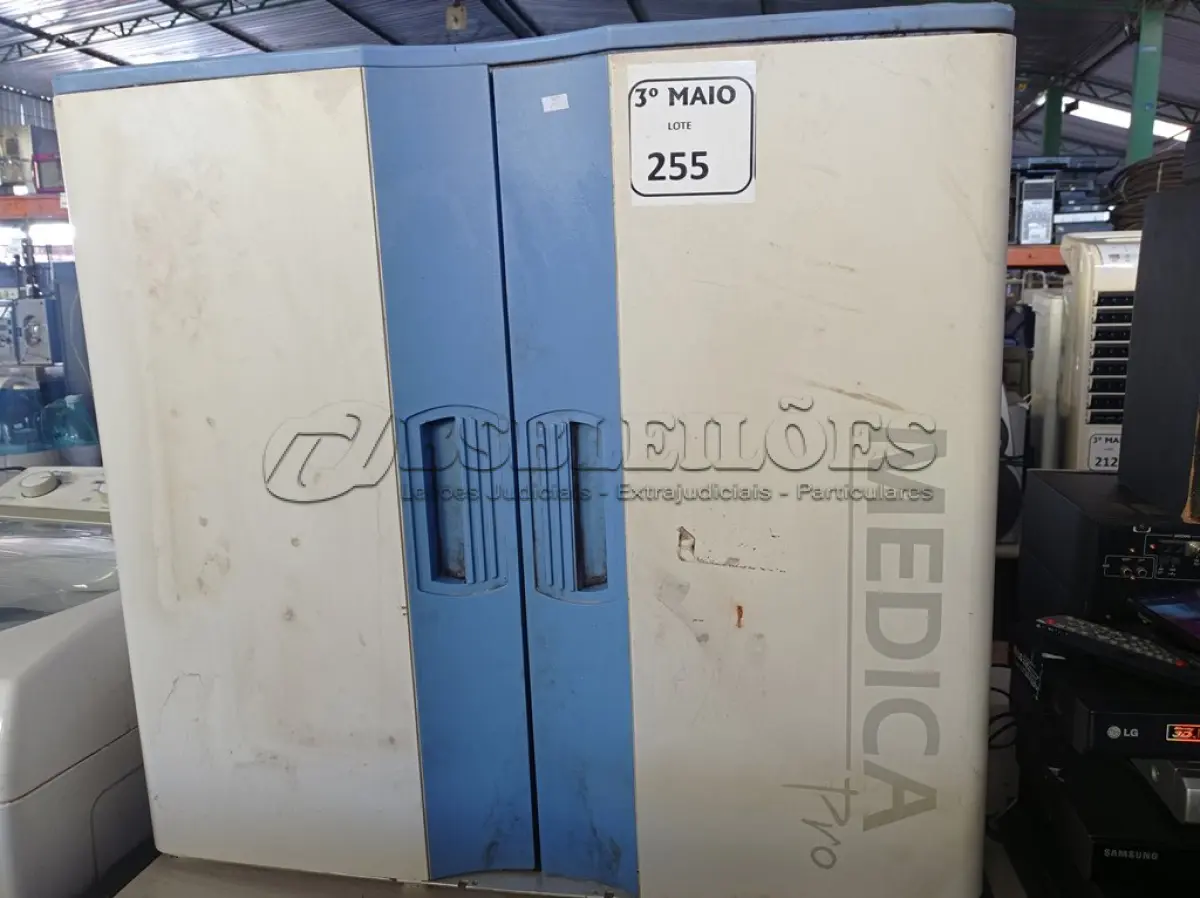 LOTE 255 - 01 FILTRO CENTRAL MARCA ELGA. (NO ESTADO) ATENÇÃO! FAZER A VISITAÇÃO ANTES DE ARREMATAR, NÃO SABEMOS SE FUNCIONA. LEILÃO NÃO TEM GARANTIA E NEM DEVOLUÇÃO, SUJEITO A POSSÍVEIS AVARIAS VISÍVEIS/OCULTAS E/OU AUSÊNCIA DE COMPONENTES.
