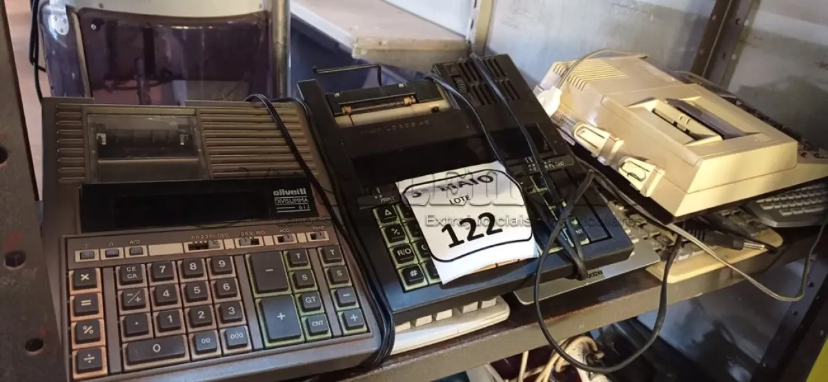 LOTE 122 -  08 CALCULADORAS MARCAS E MODELOS DIVERSOS. (NO ESTADO) ATENÇÃO! FAZER A VISITAÇÃO ANTES DE ARREMATAR, NÃO SABEMOS SE FUNCIONA. LEILÃO NÃO TEM GARANTIA E NEM DEVOLUÇÃO, SUJEITO A POSSÍVEIS AVARIAS VISÍVEIS/OCULTAS E/OU AUSÊNCIA DE COMPONENTES.