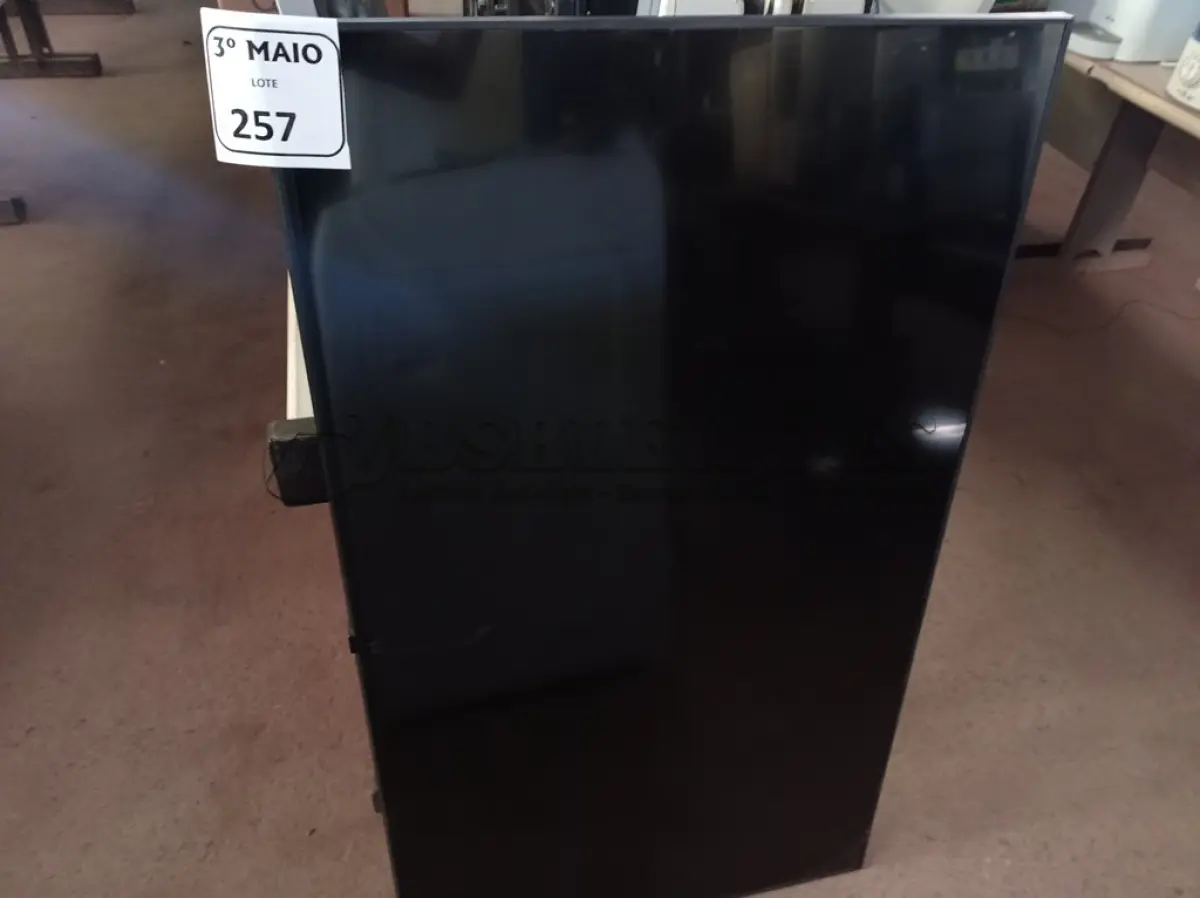 LOTE 257 - 01 TV 50’’ POL MARCA LG COM AVARIAS. (NO ESTADO) ATENÇÃO! FAZER A VISITAÇÃO ANTES DE ARREMATAR, NÃO SABEMOS SE FUNCIONA. LEILÃO NÃO TEM GARANTIA E NEM DEVOLUÇÃO, SUJEITO A POSSÍVEIS AVARIAS VISÍVEIS/OCULTAS E/OU AUSÊNCIA DE COMPONENTES.