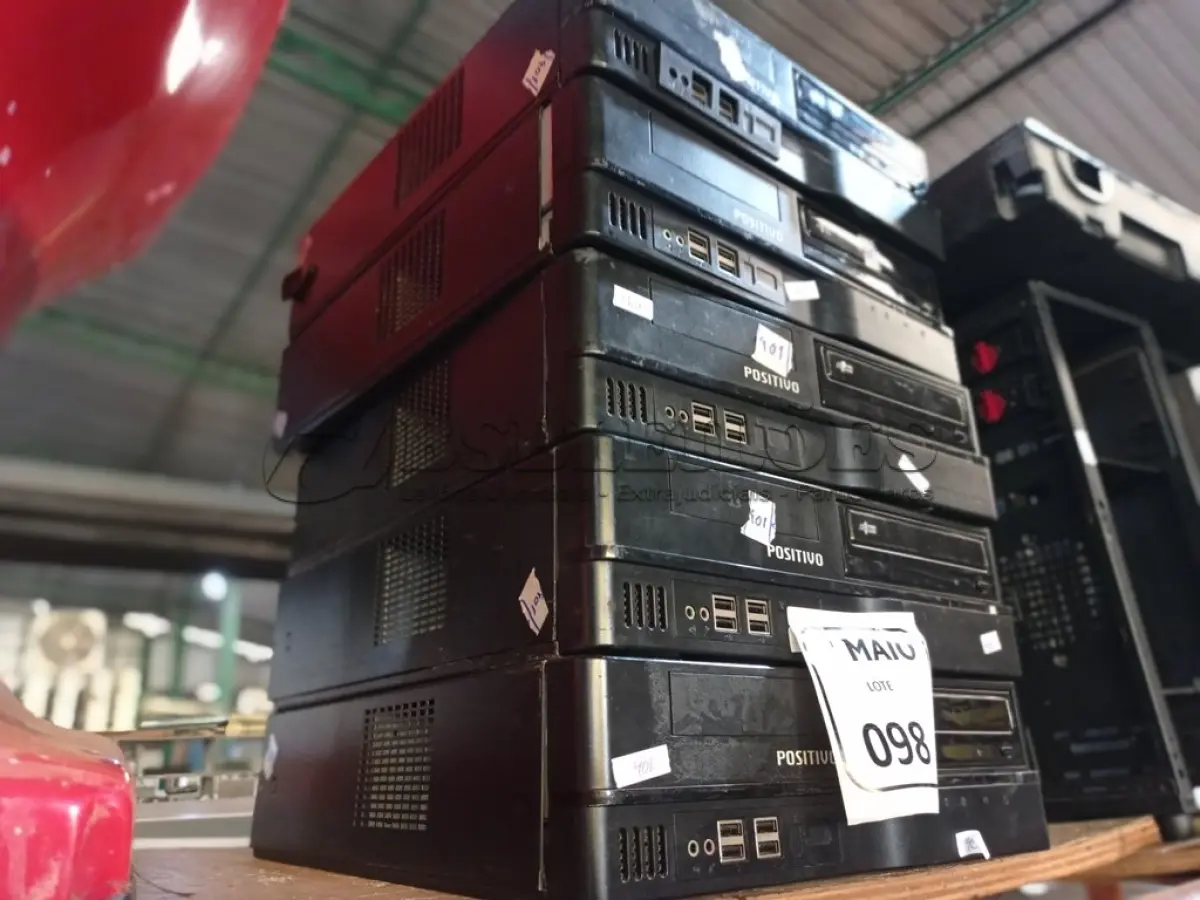 LOTE 098 - 05 CPU’S MARCA POSITIVO. (NO ESTADO) ATENÇÃO! FAZER A VISITAÇÃO ANTES DE ARREMATAR, NÃO SABEMOS SE FUNCIONA. LEILÃO NÃO TEM GARANTIA E NEM DEVOLUÇÃO, SUJEITO A POSSÍVEIS AVARIAS VISÍVEIS/OCULTAS E/OU AUSÊNCIA DE COMPONENTES.