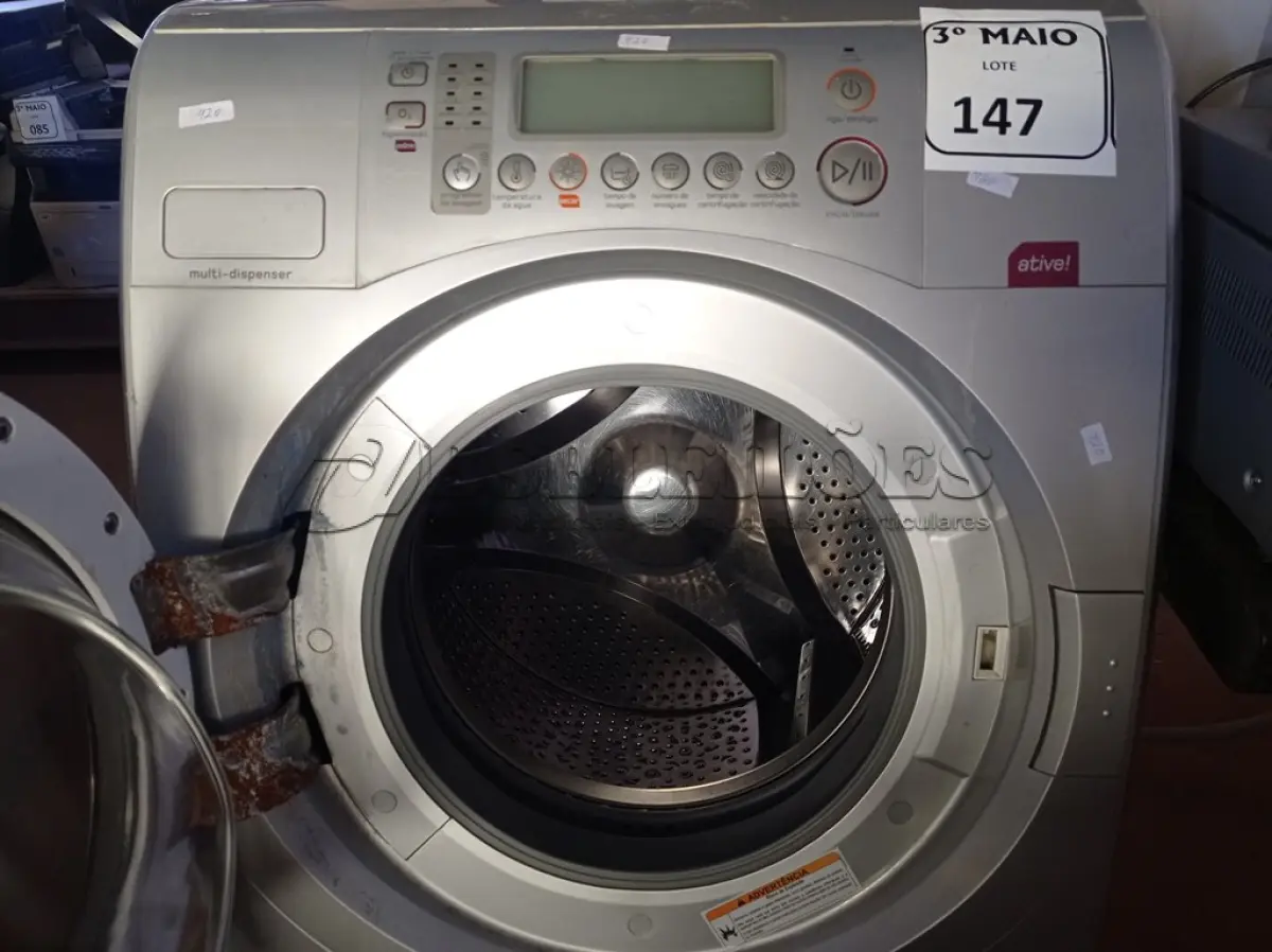 LOTE 147 - 01 MÁQUINA LAVA E SECA MARCA BRASTEMP 220V. (NO ESTADO) ATENÇÃO! FAZER A VISITAÇÃO ANTES DE ARREMATAR, NÃO SABEMOS SE FUNCIONA. LEILÃO NÃO TEM GARANTIA E NEM DEVOLUÇÃO, SUJEITO A POSSÍVEIS AVARIAS VISÍVEIS/OCULTAS E/OU AUSÊNCIA DE COMPONENTES.