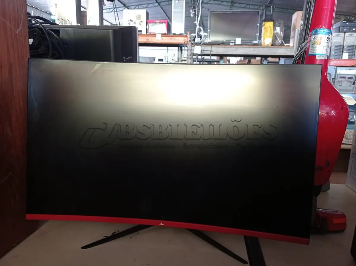 LOTE 264 - 01 ALL -IN -ONE MARCA HP E 01 MONITOR COM AVARIAS. (NO ESTADO) ATENÇÃO! FAZER A VISITAÇÃO ANTES DE ARREMATAR, NÃO SABEMOS SE FUNCIONA. LEILÃO NÃO TEM GARANTIA E NEM DEVOLUÇÃO, SUJEITO A POSSÍVEIS AVARIAS VISÍVEIS/OCULTAS E/OU AUSÊNCIA DE COMPONENTES.