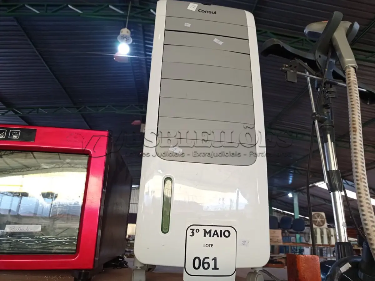 LOTE 061 - 01 UMIDIFICADOR MARCA CONSUL 220V COM AVARIAS. (NO ESTADO) ATENÇÃO! FAZER A VISITAÇÃO ANTES DE ARREMATAR, NÃO SABEMOS SE FUNCIONA. LEILÃO NÃO TEM GARANTIA E NEM DEVOLUÇÃO, SUJEITO A POSSÍVEIS AVARIAS VISÍVEIS/OCULTAS E/OU AUSÊNCIA DE COMPONENTES.
