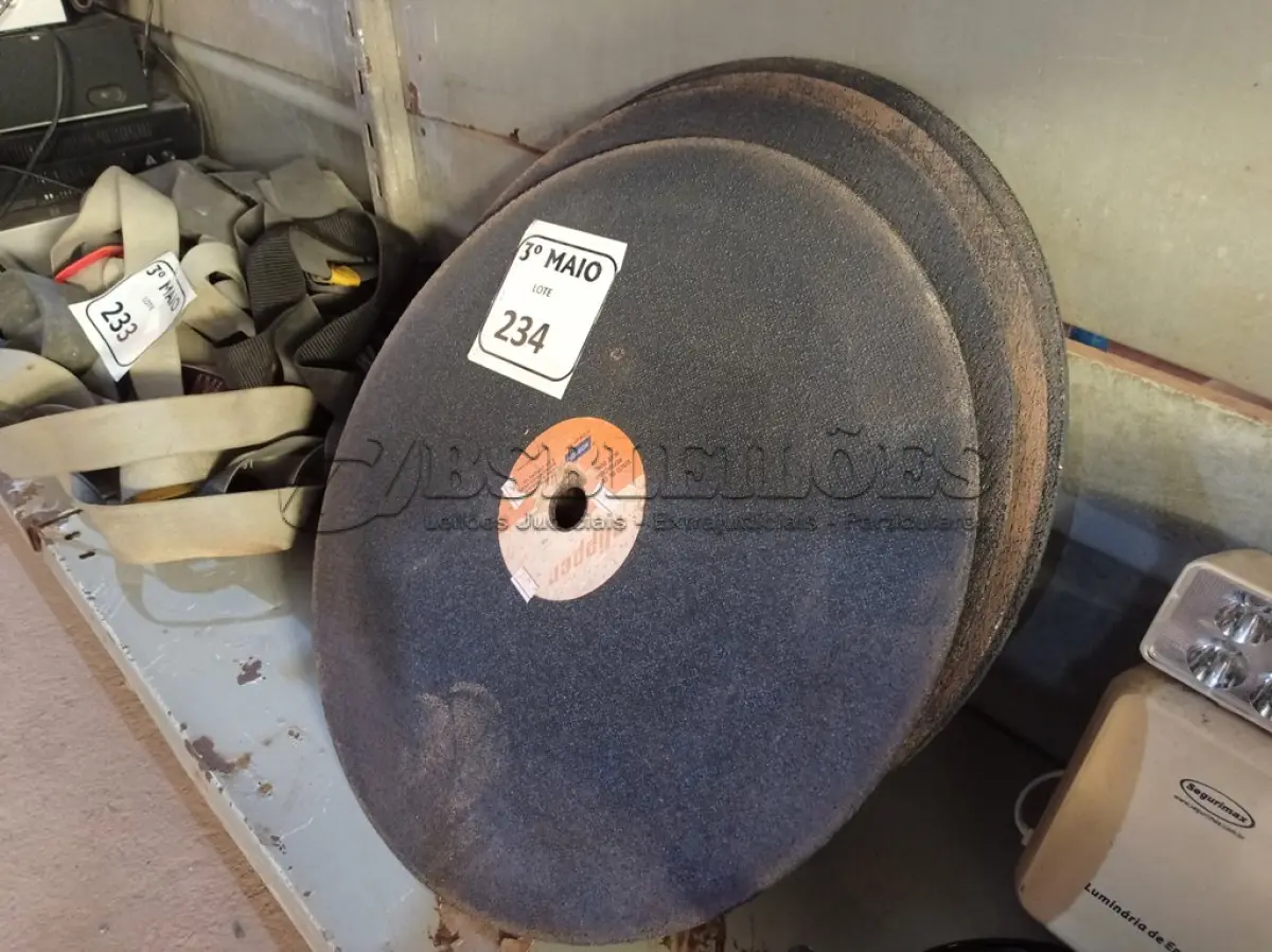 LOTE 234 - 05 DISCOS DE POLICORTE. (NO ESTADO) ATENÇÃO! FAZER A VISITAÇÃO ANTES DE ARREMATAR, NÃO SABEMOS SE FUNCIONA. LEILÃO NÃO TEM GARANTIA E NEM DEVOLUÇÃO, SUJEITO A POSSÍVEIS AVARIAS VISÍVEIS/OCULTAS E/OU AUSÊNCIA DE COMPONENTES.
