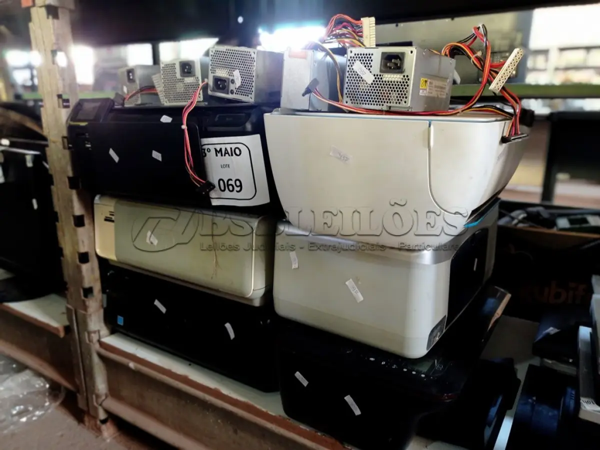 LOTE 069 - 06 IMPRESSORAS MARCAS E MODELOS DIVERSOS E 05 FONTES DE ALIMENTAÇÃO PARA PC. (NO ESTADO) ATENÇÃO! FAZER A VISITAÇÃO ANTES DE ARREMATAR, NÃO SABEMOS SE FUNCIONA. LEILÃO NÃO TEM GARANTIA E NEM DEVOLUÇÃO, SUJEITO A POSSÍVEIS AVARIAS VISÍVEIS/OCULTAS E/OU AUSÊNCIA DE COMPONENTES.