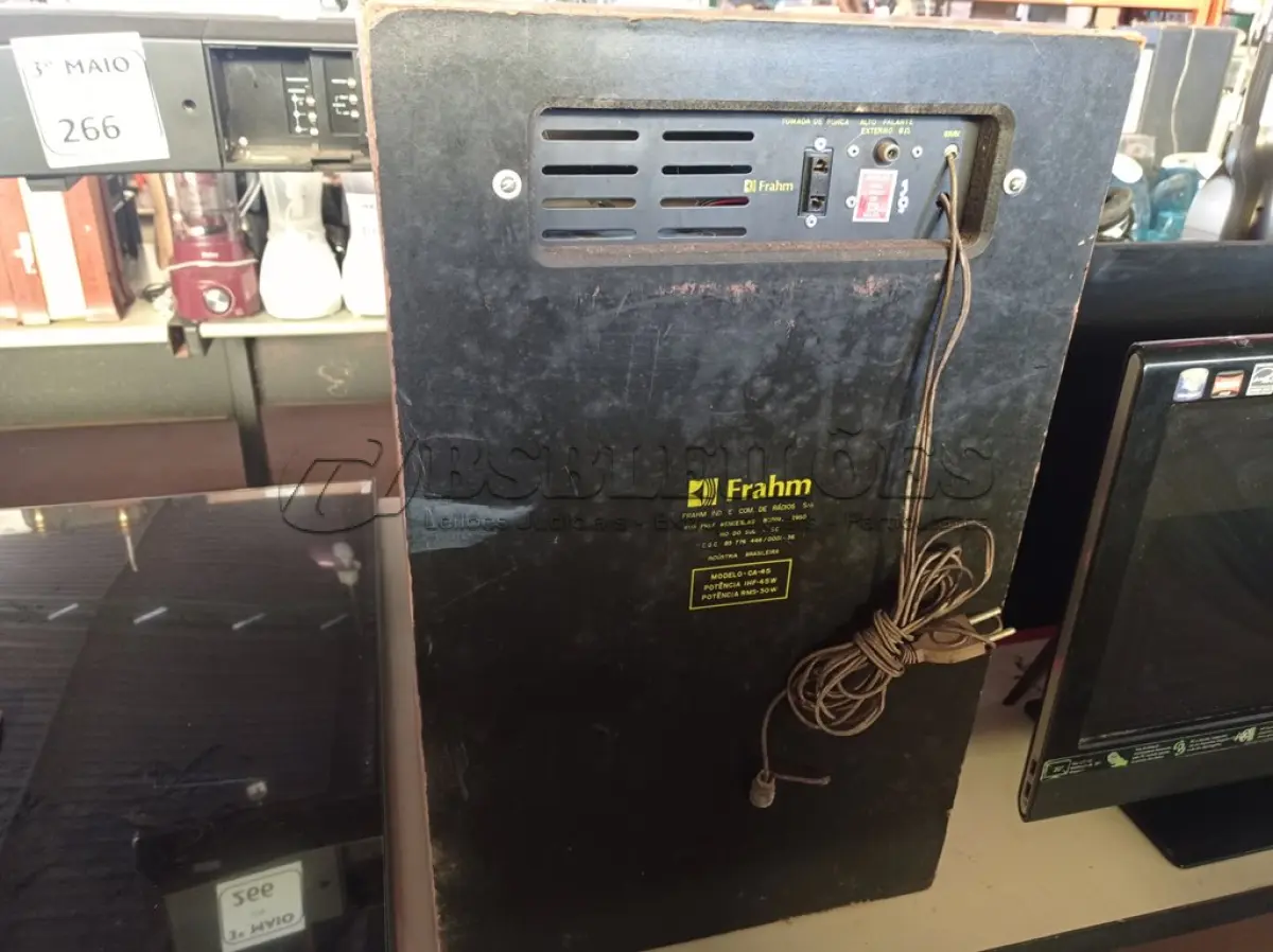 LOTE 265 - 01 CAIXA DE SOM AMPLIFICADA MARCA FRAHM COM AVARIAS. (NO ESTADO) ATENÇÃO! FAZER A VISITAÇÃO ANTES DE ARREMATAR, NÃO SABEMOS SE FUNCIONA. LEILÃO NÃO TEM GARANTIA E NEM DEVOLUÇÃO, SUJEITO A POSSÍVEIS AVARIAS VISÍVEIS/OCULTAS E/OU AUSÊNCIA DE COMPONENTES.