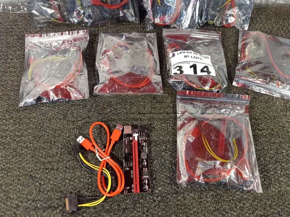 LOTE 314 - 01 LOTE COM 10 PLACAS PCI USB. (NO ESTADO) ATENÇÃO! FAZER A VISITAÇÃO ANTES DE ARREMATAR, NÃO SABEMOS SE FUNCIONA. LEILÃO NÃO TEM GARANTIA E NEM DEVOLUÇÃO, SUJEITO A POSSÍVEIS AVARIAS VISÍVEIS/OCULTAS E/OU AUSÊNCIA DE COMPONENTES.