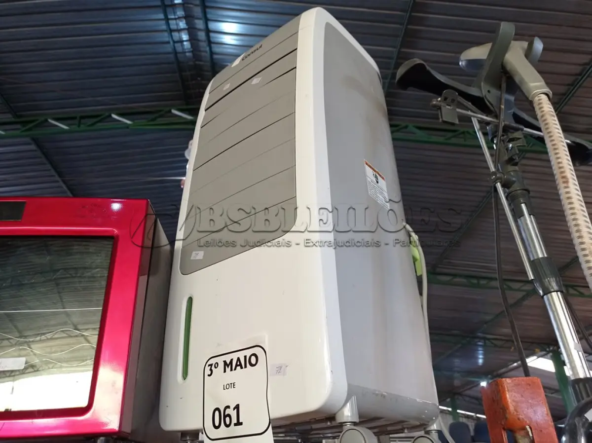 LOTE 061 - 01 UMIDIFICADOR MARCA CONSUL 220V COM AVARIAS. (NO ESTADO) ATENÇÃO! FAZER A VISITAÇÃO ANTES DE ARREMATAR, NÃO SABEMOS SE FUNCIONA. LEILÃO NÃO TEM GARANTIA E NEM DEVOLUÇÃO, SUJEITO A POSSÍVEIS AVARIAS VISÍVEIS/OCULTAS E/OU AUSÊNCIA DE COMPONENTES.