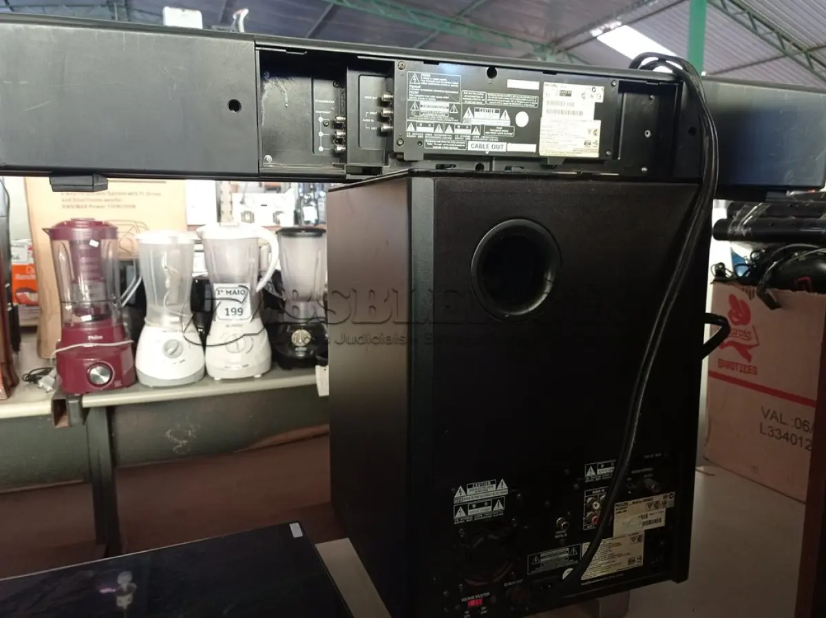 LOTE 266 - 01 SISTEMA DE ÁUDIO COM REPRODUTOR DE DISCO E VÍDEO DIGITAL MODELO: SW8100/59 E 01 SISTEMA REPRODUTOR DE DISCO DE VÍDEO DIGITAL MODELO: NO:HTS8100/59 MARCA PHILIPS. (NO ESTADO) ATENÇÃO! FAZER A VISITAÇÃO ANTES DE ARREMATAR, NÃO SABEMOS SE FUNCIONA. LEILÃO NÃO TEM GARANTIA E NEM DEVOLUÇÃO, SUJEITO A POSSÍVEIS AVARIAS VISÍVEIS/OCULTAS E/OU AUSÊNCIA DE COMPONENTES.