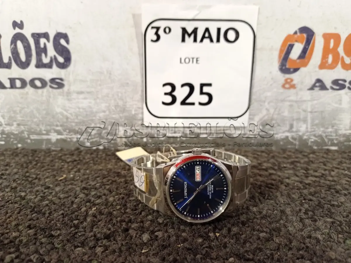 LOTE 325 - 01 RELÓGIO DE PULSO. (NO ESTADO) ATENÇÃO! FAZER A VISITAÇÃO ANTES DE ARREMATAR, NÃO SABEMOS SE FUNCIONA. LEILÃO NÃO TEM GARANTIA E NEM DEVOLUÇÃO, SUJEITO A POSSÍVEIS AVARIAS VISÍVEIS/OCULTAS E/OU AUSÊNCIA DE COMPONENTES.