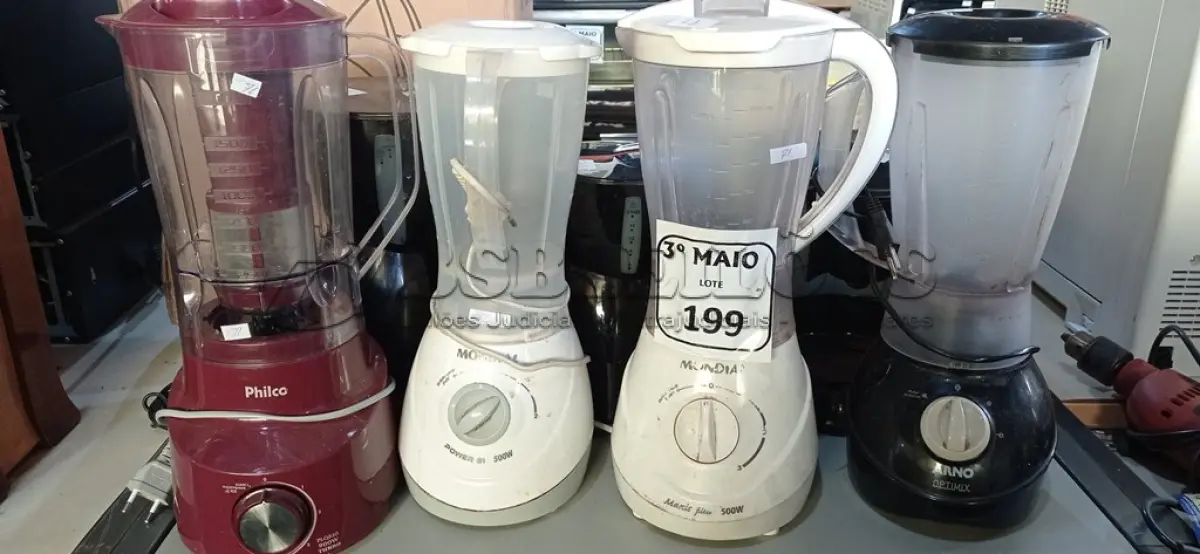 LOTE 199 - 04 LIQUIDIFICADORES E 03 CAFETEIRAS COM AVARIAS. (NO ESTADO) ATENÇÃO! FAZER A VISITAÇÃO ANTES DE ARREMATAR, NÃO SABEMOS SE FUNCIONA. LEILÃO NÃO TEM GARANTIA E NEM DEVOLUÇÃO, SUJEITO A POSSÍVEIS AVARIAS VISÍVEIS/OCULTAS E/OU AUSÊNCIA DE COMPONENTES.