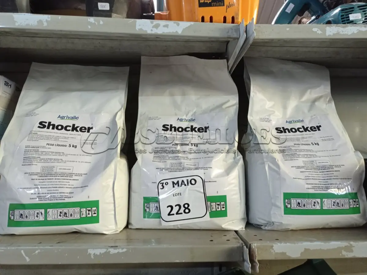 LOTE 228 - 03 PACOTES DE FUNGICIDAS DE 5KG CADA AGRIVALLE SHOCKER. (NO ESTADO) ATENÇÃO! FAZER A VISITAÇÃO ANTES DE ARREMATAR, NÃO SABEMOS SE FUNCIONA. LEILÃO NÃO TEM GARANTIA E NEM DEVOLUÇÃO, SUJEITO A POSSÍVEIS AVARIAS VISÍVEIS/OCULTAS E/OU AUSÊNCIA DE COMPONENTES.