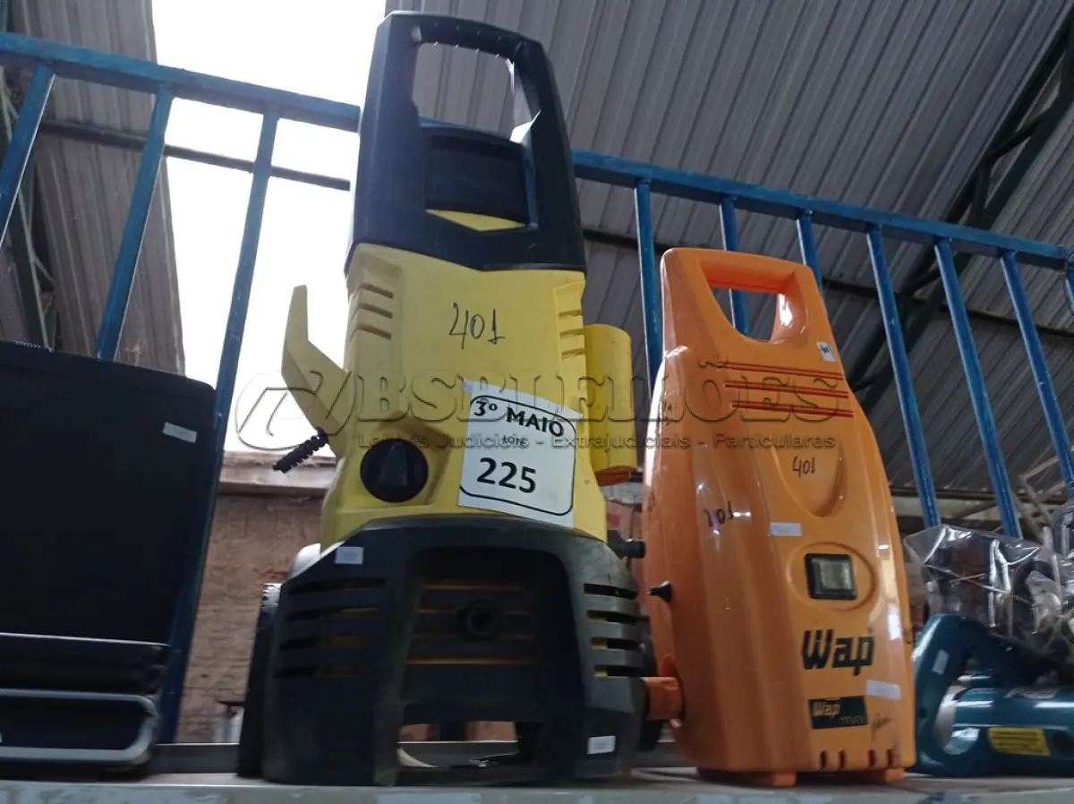 LOTE 225 - 02 LAVADORAS DE ALTA PRESSÃO COM AVARIAS. (NO ESTADO) ATENÇÃO! FAZER A VISITAÇÃO ANTES DE ARREMATAR, NÃO SABEMOS SE FUNCIONA. LEILÃO NÃO TEM GARANTIA E NEM DEVOLUÇÃO, SUJEITO A POSSÍVEIS AVARIAS VISÍVEIS/OCULTAS E/OU AUSÊNCIA DE COMPONENTES.