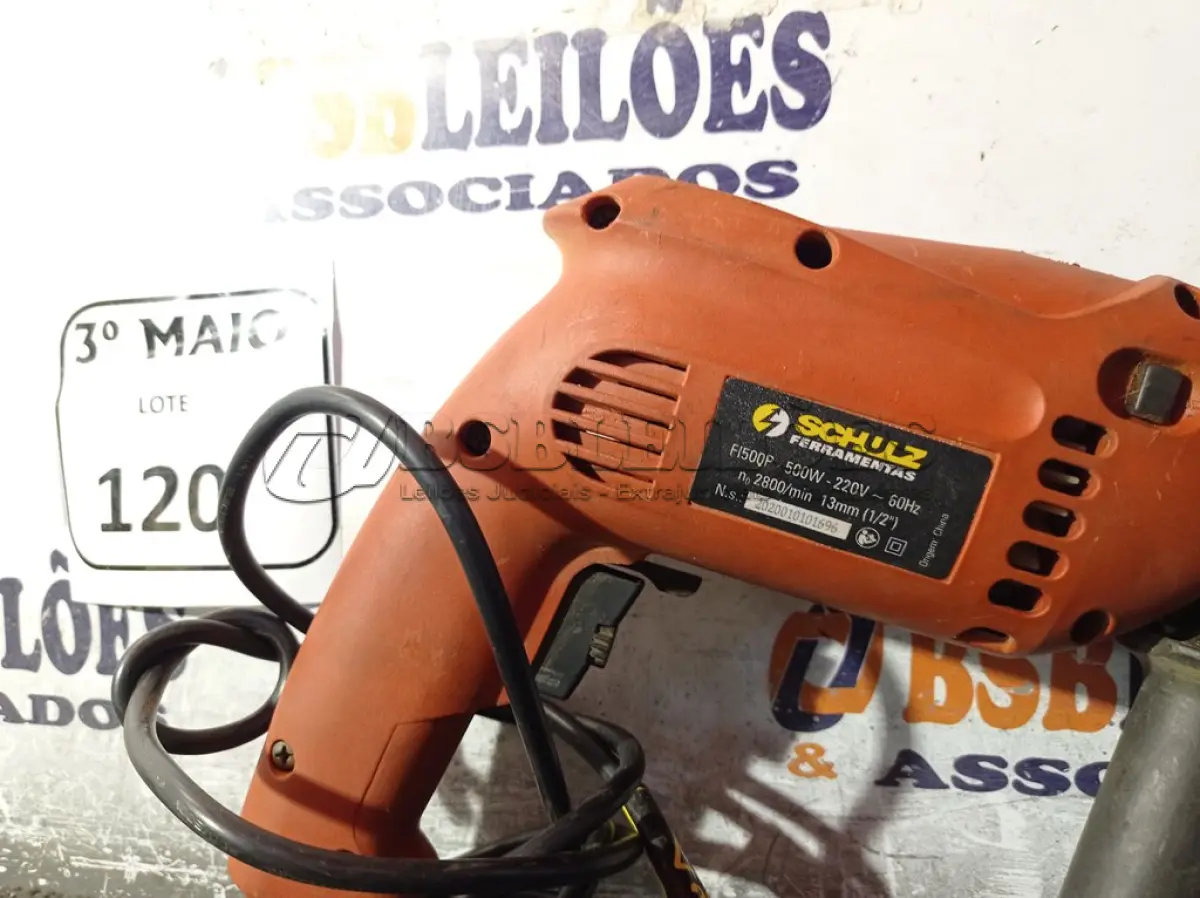 LOTE 120 - 01 PARAFUSADEIRA/FURADEIRA MARCA SCHUZ 220V. (NO ESTADO) ATENÇÃO! FAZER A VISITAÇÃO ANTES DE ARREMATAR, NÃO SABEMOS SE FUNCIONA. LEILÃO NÃO TEM GARANTIA E NEM DEVOLUÇÃO, SUJEITO A POSSÍVEIS AVARIAS VISÍVEIS/OCULTAS E/OU AUSÊNCIA DE COMPONENTES.