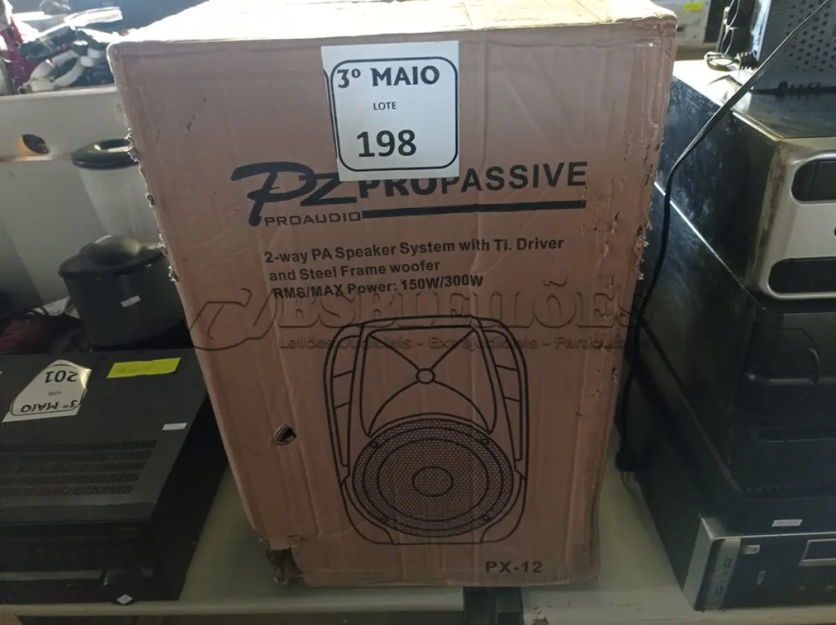 LOTE 198 - 01 CAIXA DE SOM PZPROPASSIVE PRO ÁUDIO PX-12. (NO ESTADO) ATENÇÃO! FAZER A VISITAÇÃO ANTES DE ARREMATAR, NÃO SABEMOS SE FUNCIONA. LEILÃO NÃO TEM GARANTIA E NEM DEVOLUÇÃO, SUJEITO A POSSÍVEIS AVARIAS VISÍVEIS/OCULTAS E/OU AUSÊNCIA DE COMPONENTES.